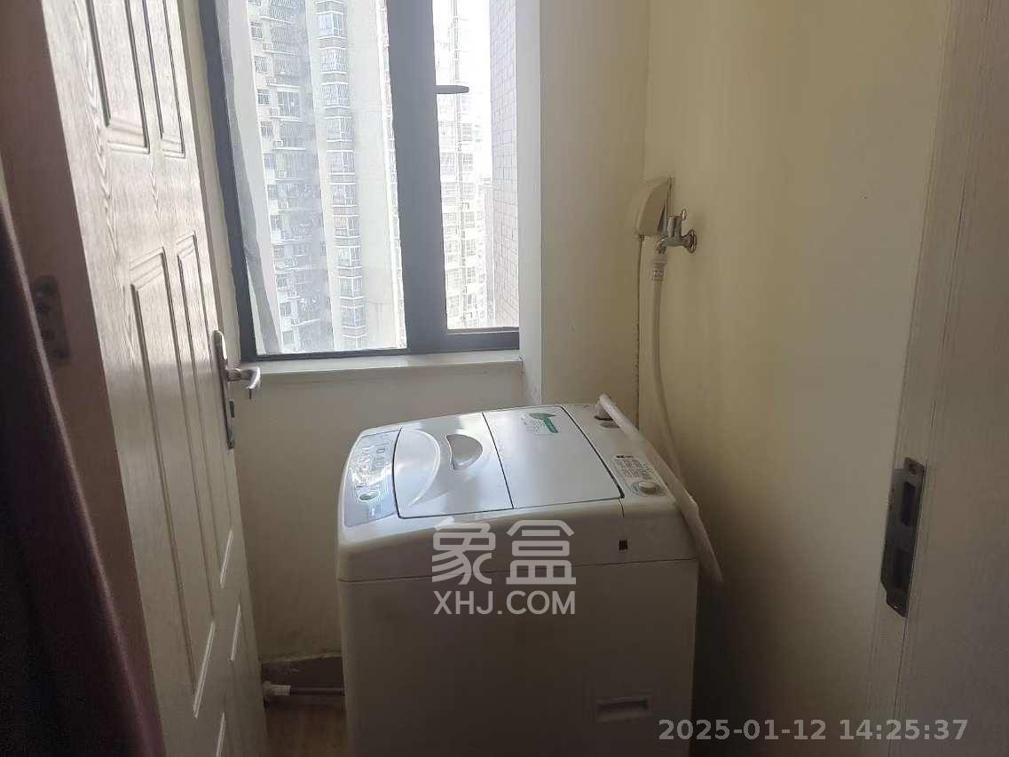 万芙锦城  1室1厅1卫   1600.00元/月室内图