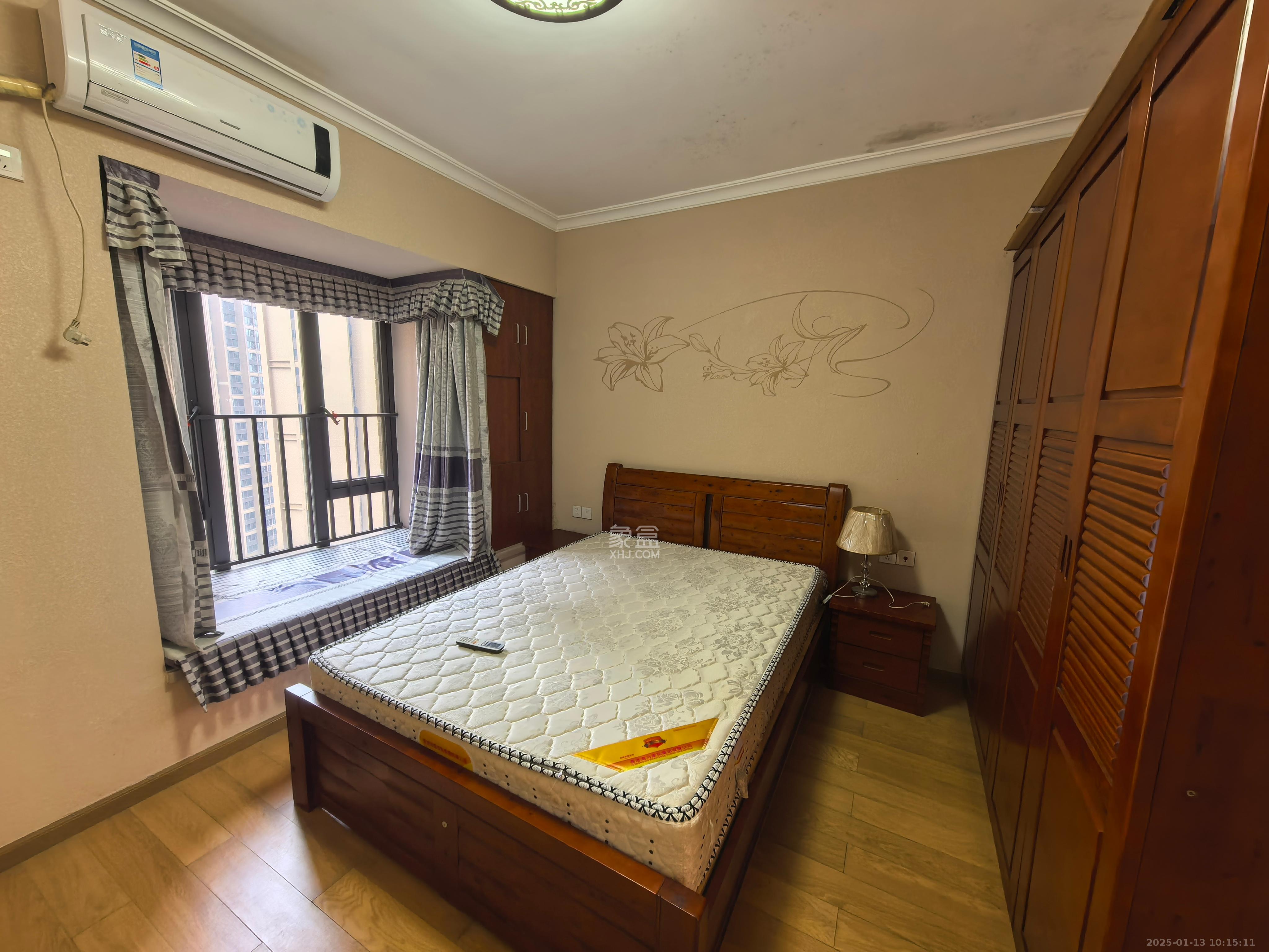 时代倾城一期 3室2厅1卫 2400.0元/月 时代倾城一期 3室2厅1卫 2400.0元/月室内图