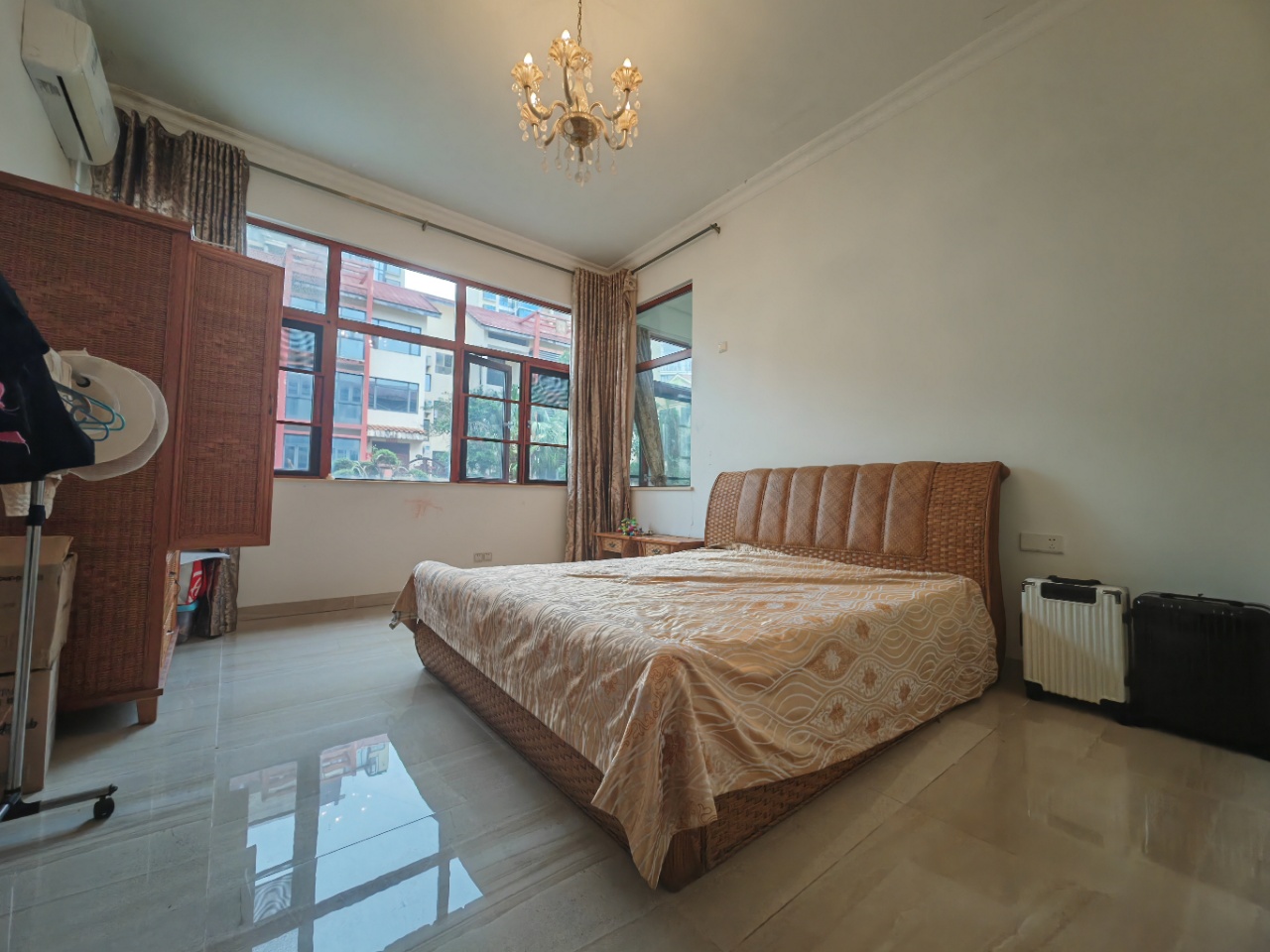 昌茂西雅图·丽湾  6室3厅6卫    1110.0万 昌茂西雅图·丽湾  6室3厅6卫    1110.0万户型图