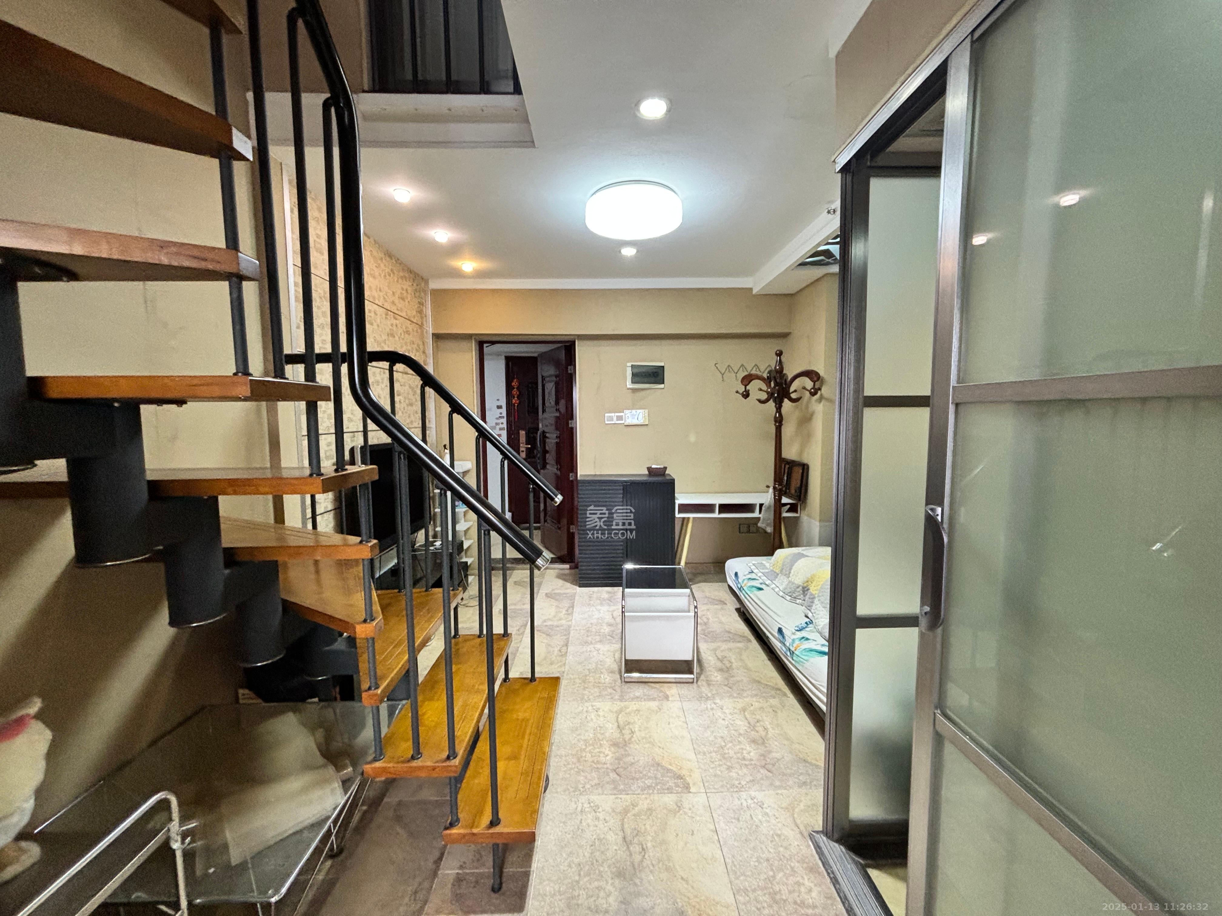 金色loft(鑫秋大厦) 2室2厅2卫 2200.0元/月 金色loft(鑫秋大厦) 2室2厅2卫 2200.0元/月室内图