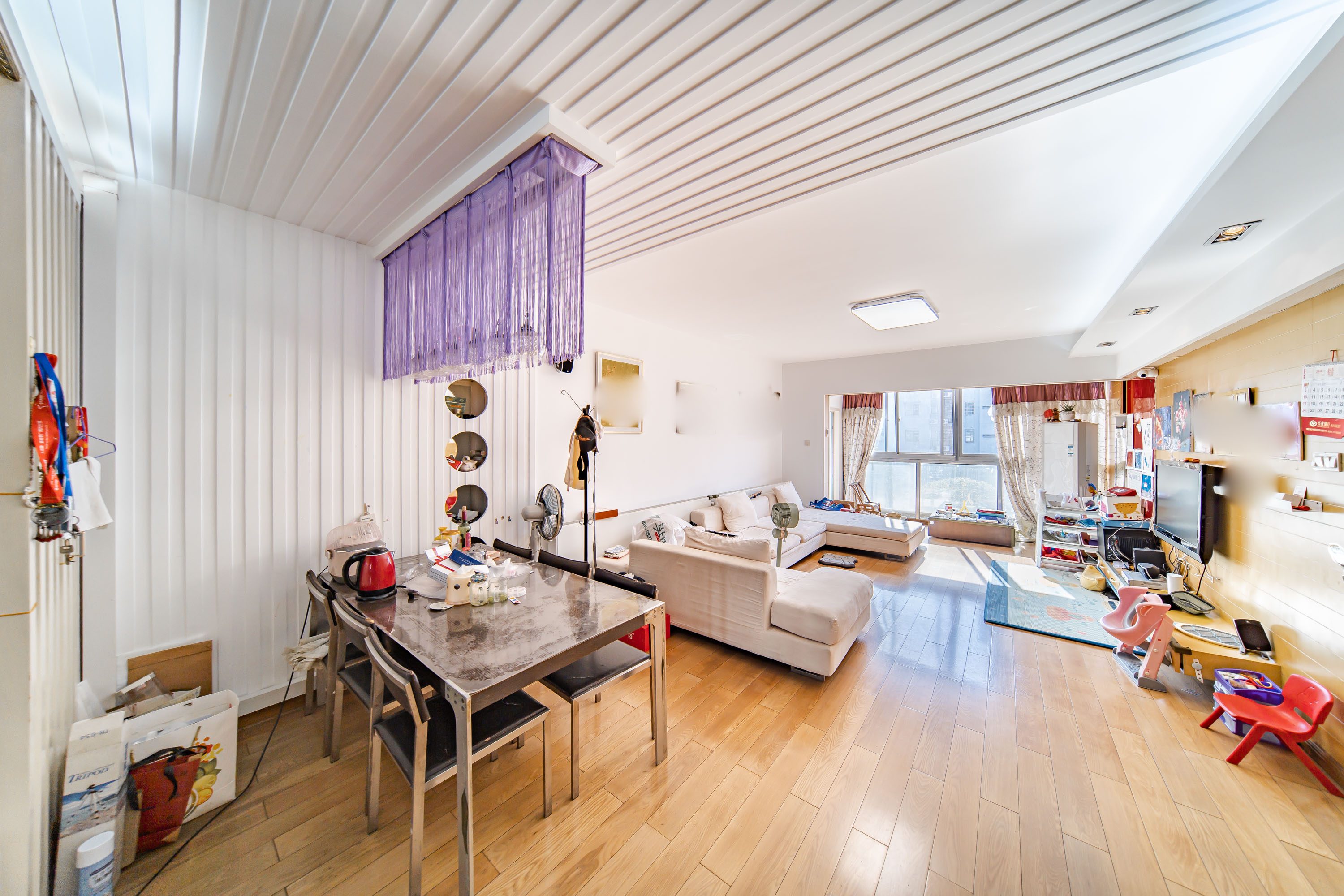 阳光100二期 3室2厅2卫 125.0万 阳光100二期 3室2厅2卫 125.0万客厅