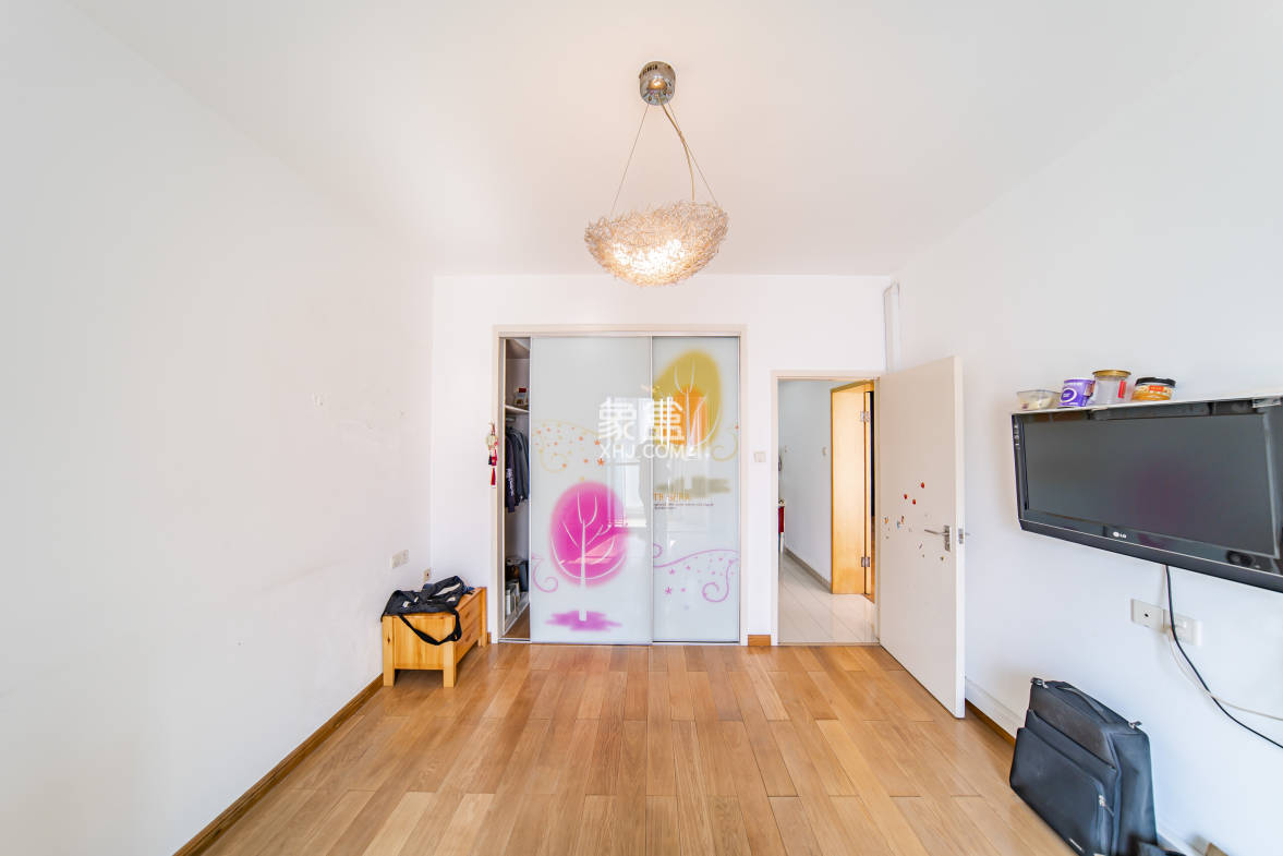 阳光100二期 3室2厅2卫 125.0万 阳光100二期 3室2厅2卫 125.0万卧室