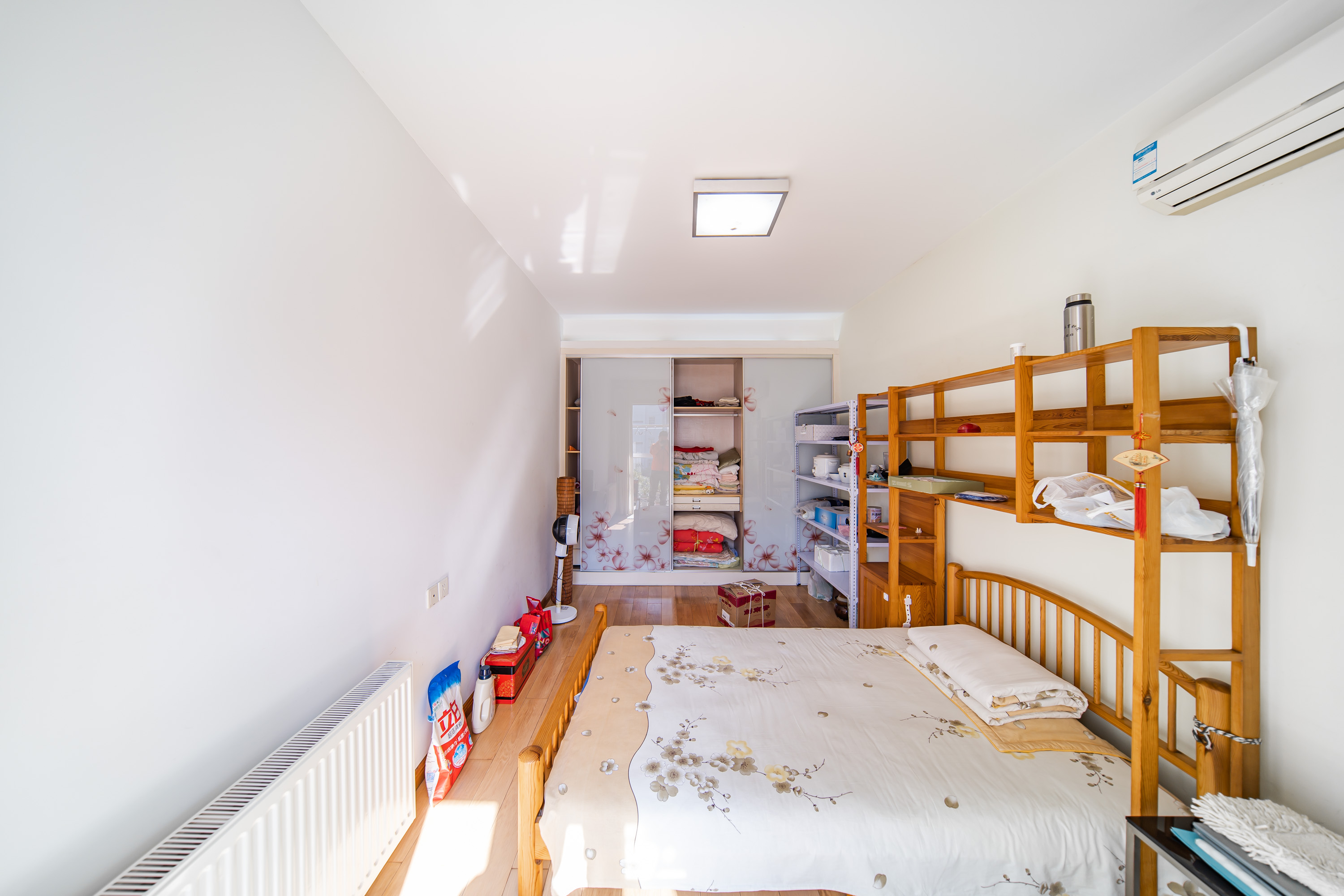 阳光100二期 3室2厅2卫 125.0万 阳光100二期 3室2厅2卫 125.0万卧室