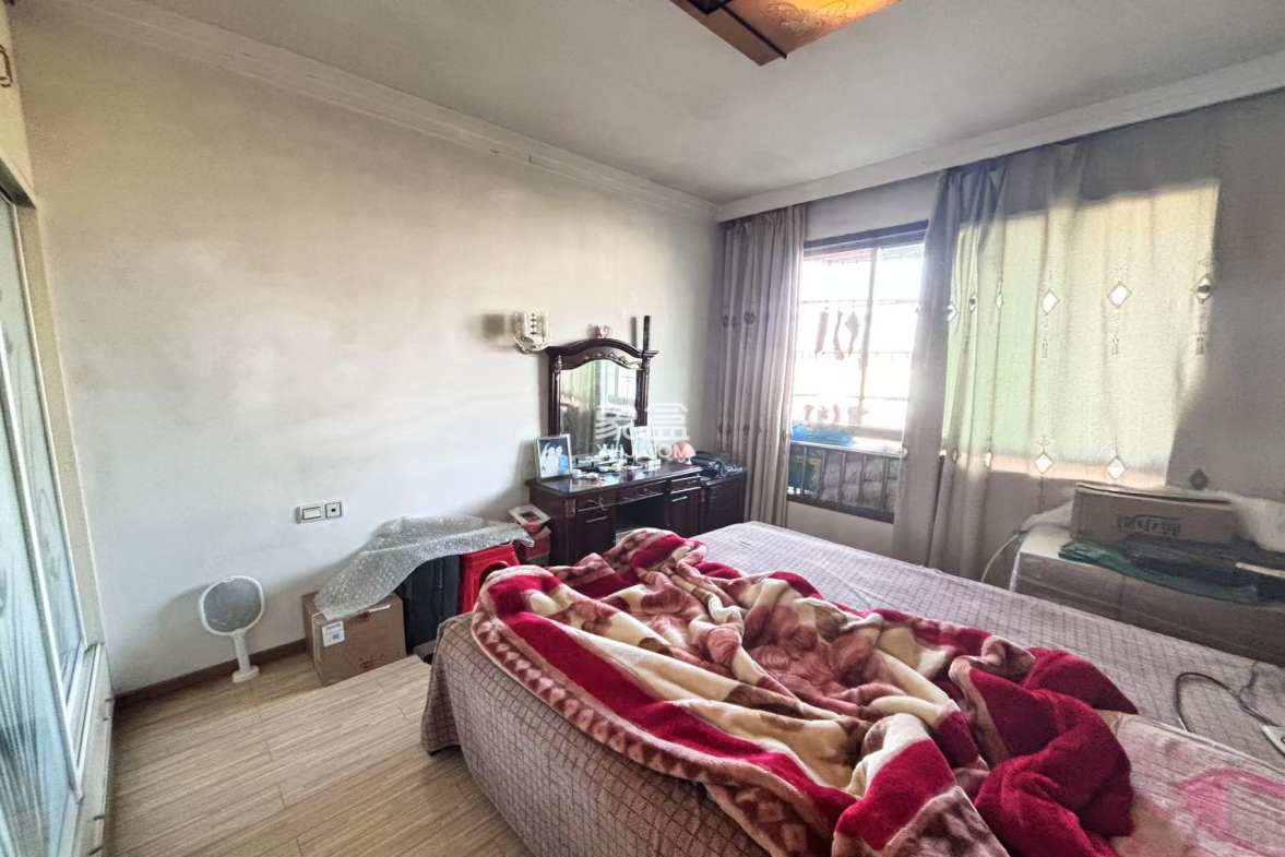 政华嘉园  3室2厅2卫    48.0万 政华嘉园  3室2厅2卫    48.0万室内图