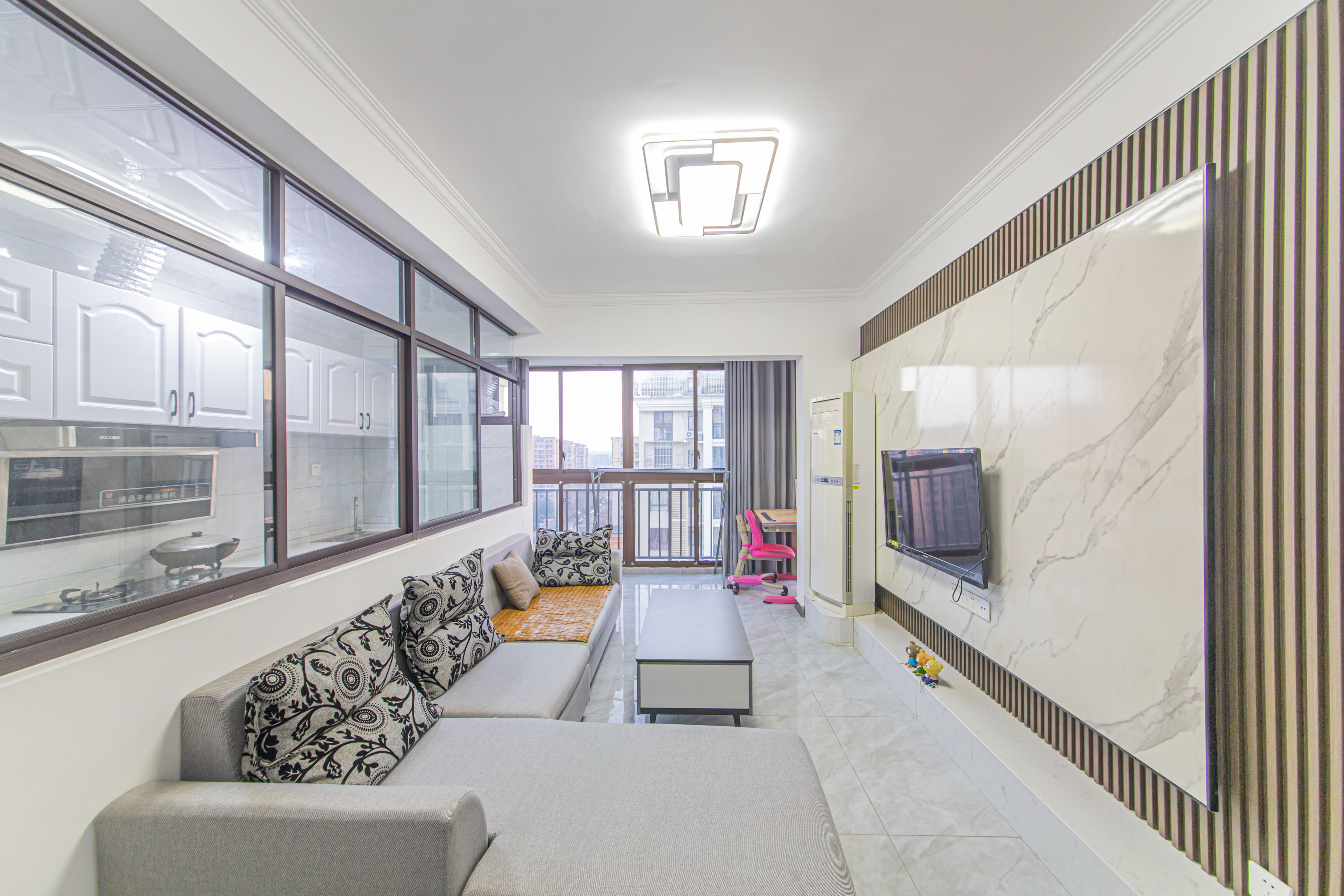 金房奥斯卡 2室2厅1卫 74.98万 金房奥斯卡 2室2厅1卫 74.98万客厅