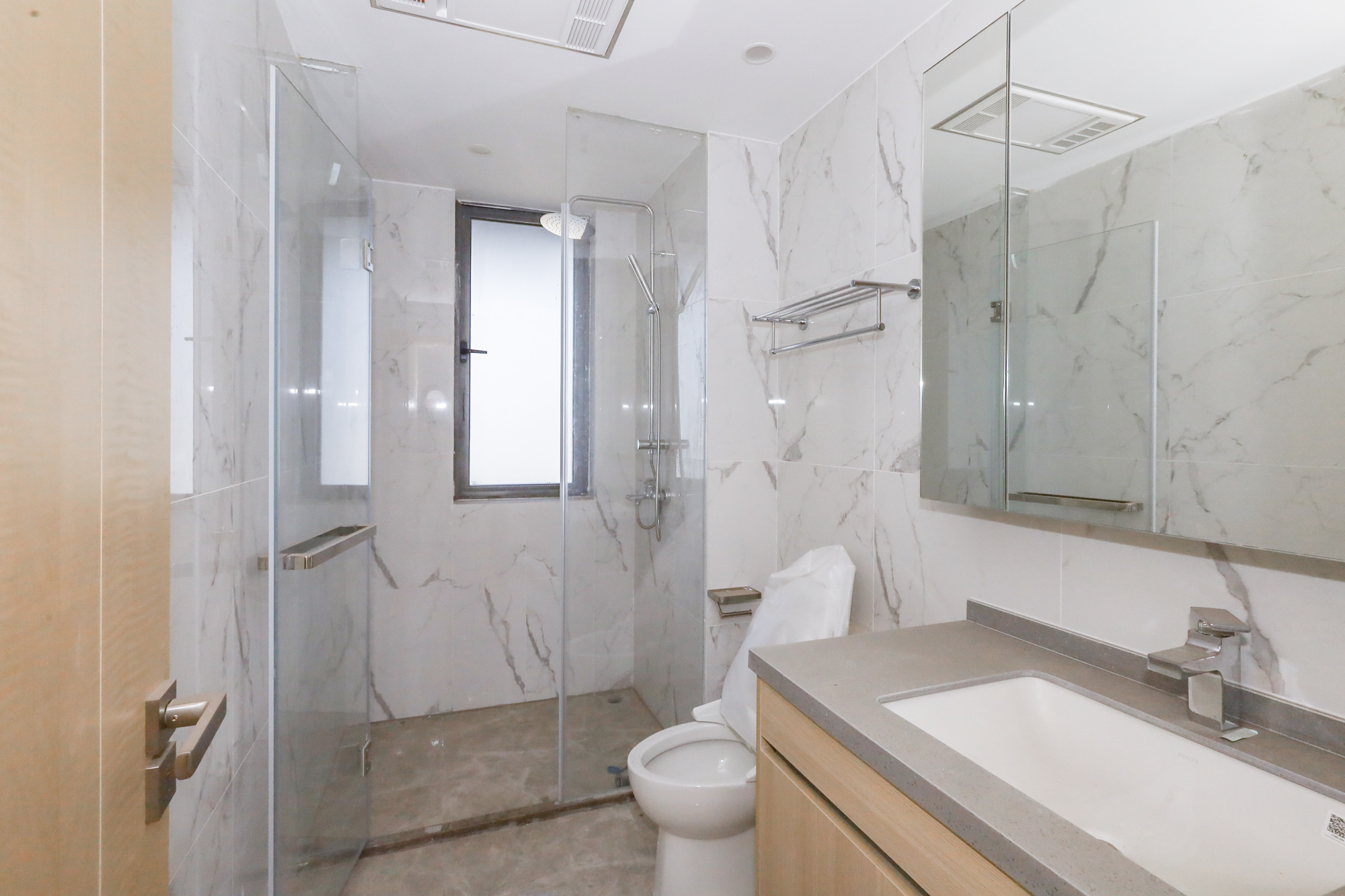 复地滨江金融中心 4室2厅2卫 280.0万 复地滨江金融中心 4室2厅2卫 280.0万卫生间