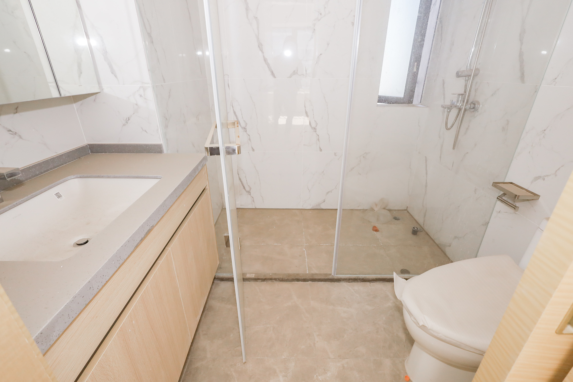 复地滨江金融中心 4室2厅2卫 280.0万 复地滨江金融中心 4室2厅2卫 280.0万卫生间