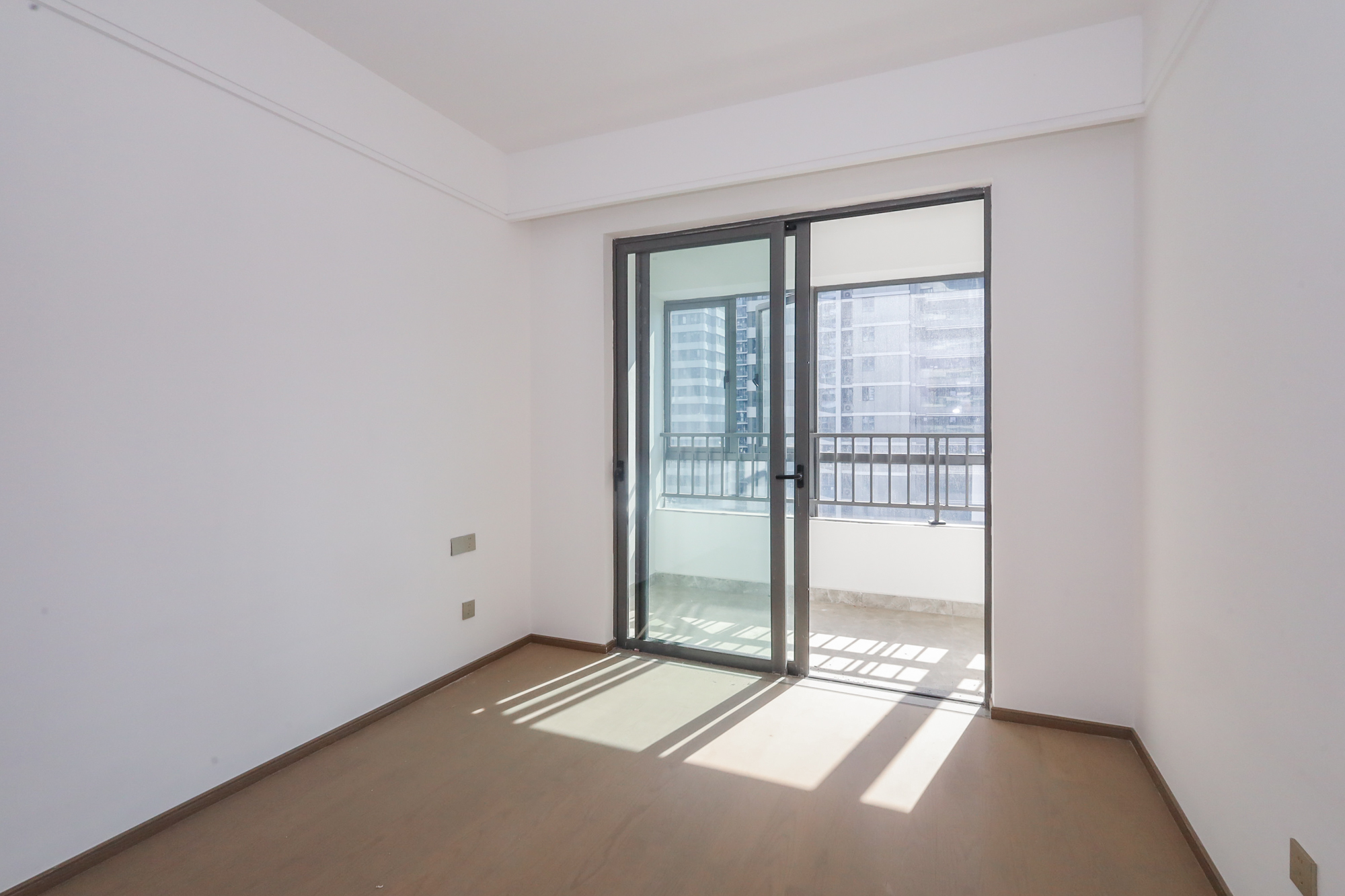 复地滨江金融中心 4室2厅2卫 280.0万 复地滨江金融中心 4室2厅2卫 280.0万卧室