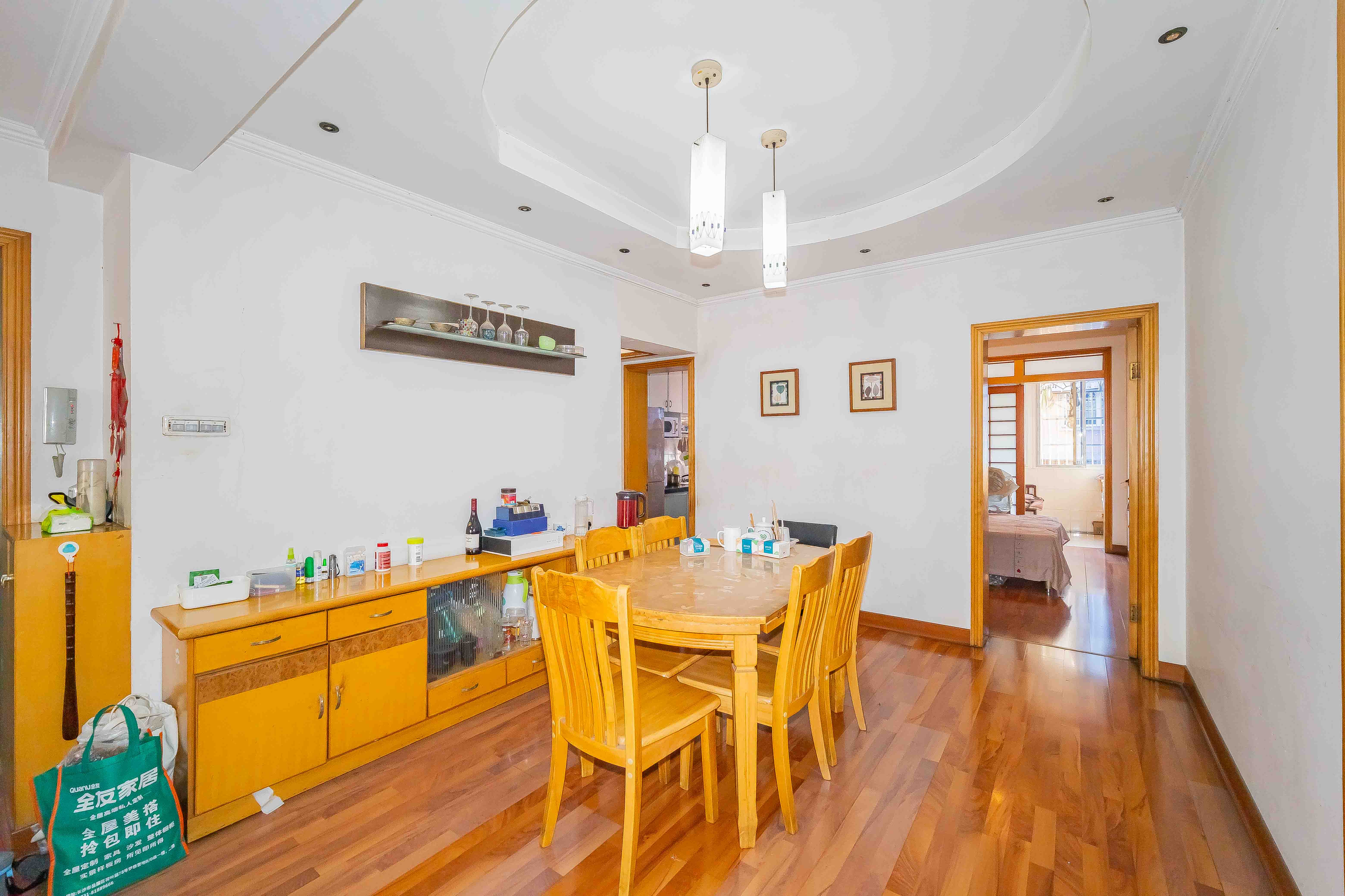 白沙苑 3室2厅2卫 68.0万 白沙苑 3室2厅2卫 68.0万客厅