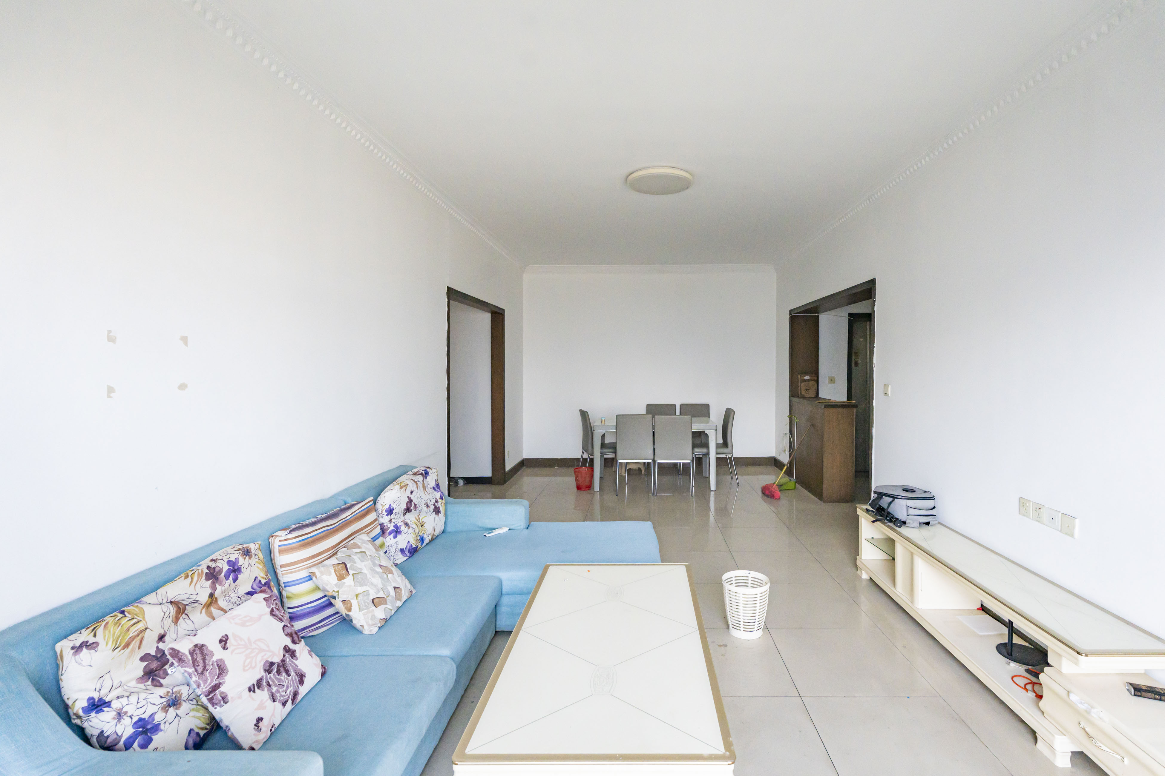 欧陆经典  2室2厅1卫    100.0万 欧陆经典  2室2厅1卫    100.0万客厅