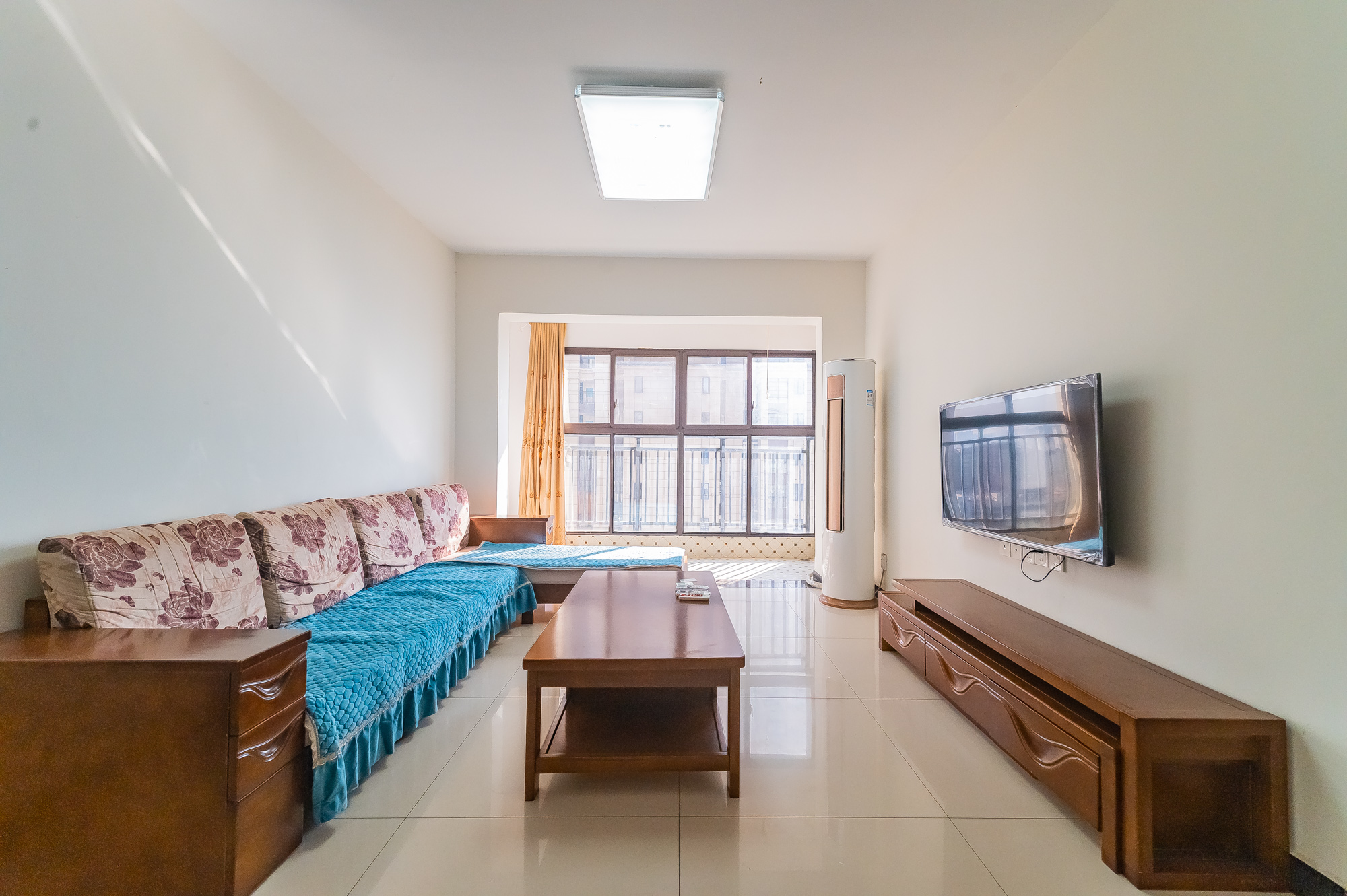 星湖湾二期高层  3室2厅1卫    75.0万 星湖湾二期高层  3室2厅1卫    75.0万客厅