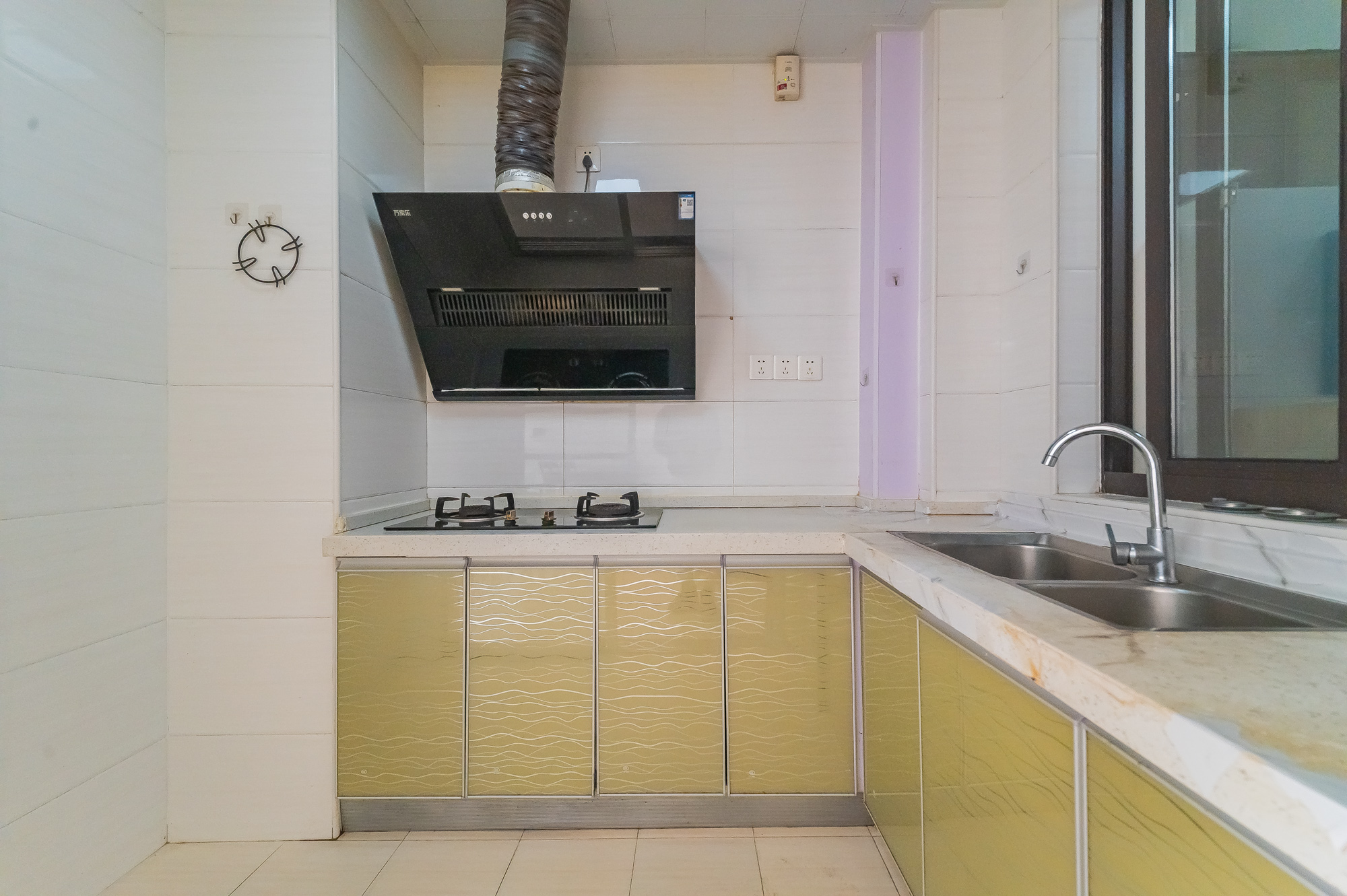 星湖湾二期高层  3室2厅1卫    75.0万 星湖湾二期高层  3室2厅1卫    75.0万厨房