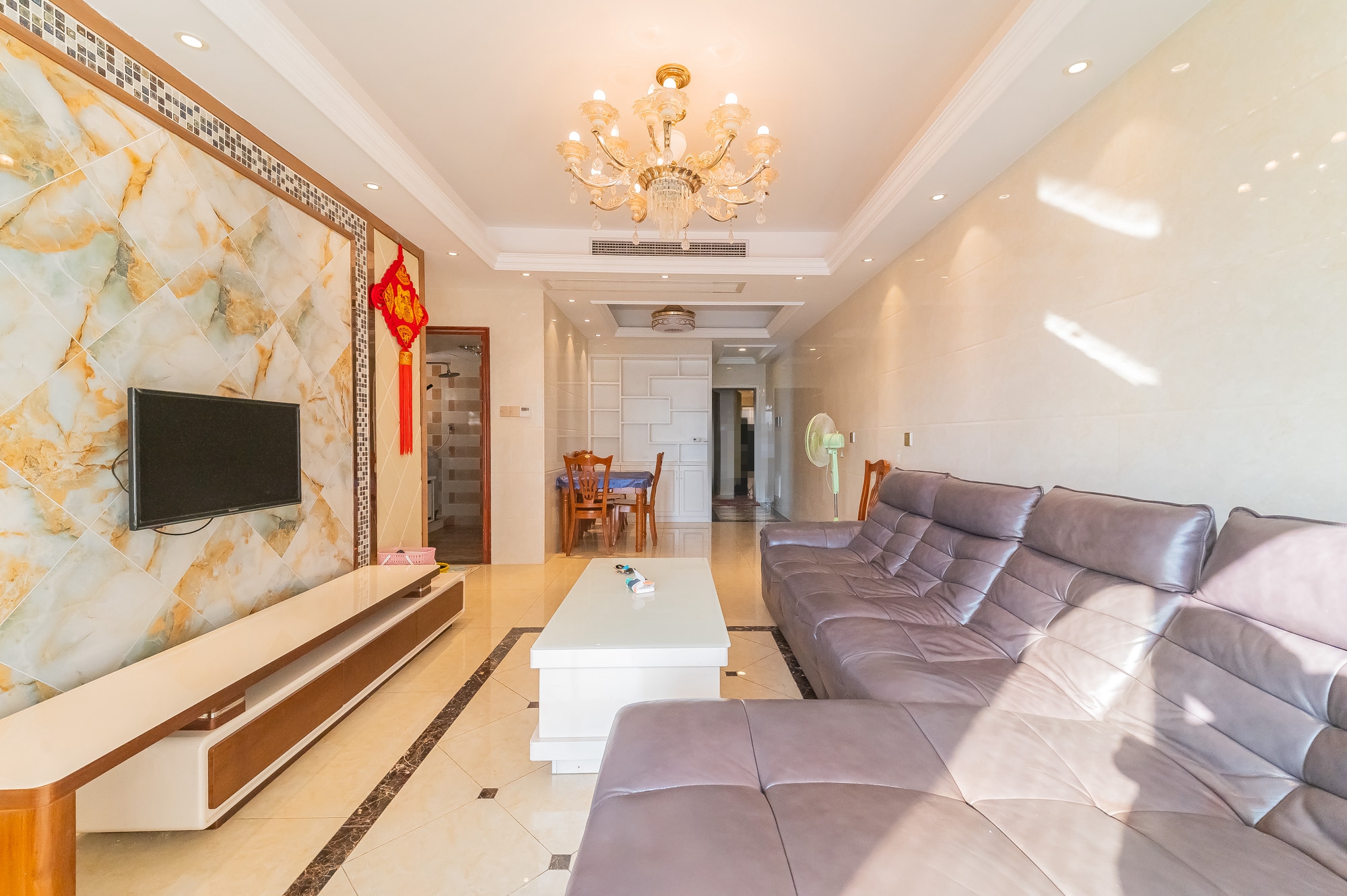 深业睿城 2室2厅1卫 66.8万 深业睿城 2室2厅1卫 66.8万客厅