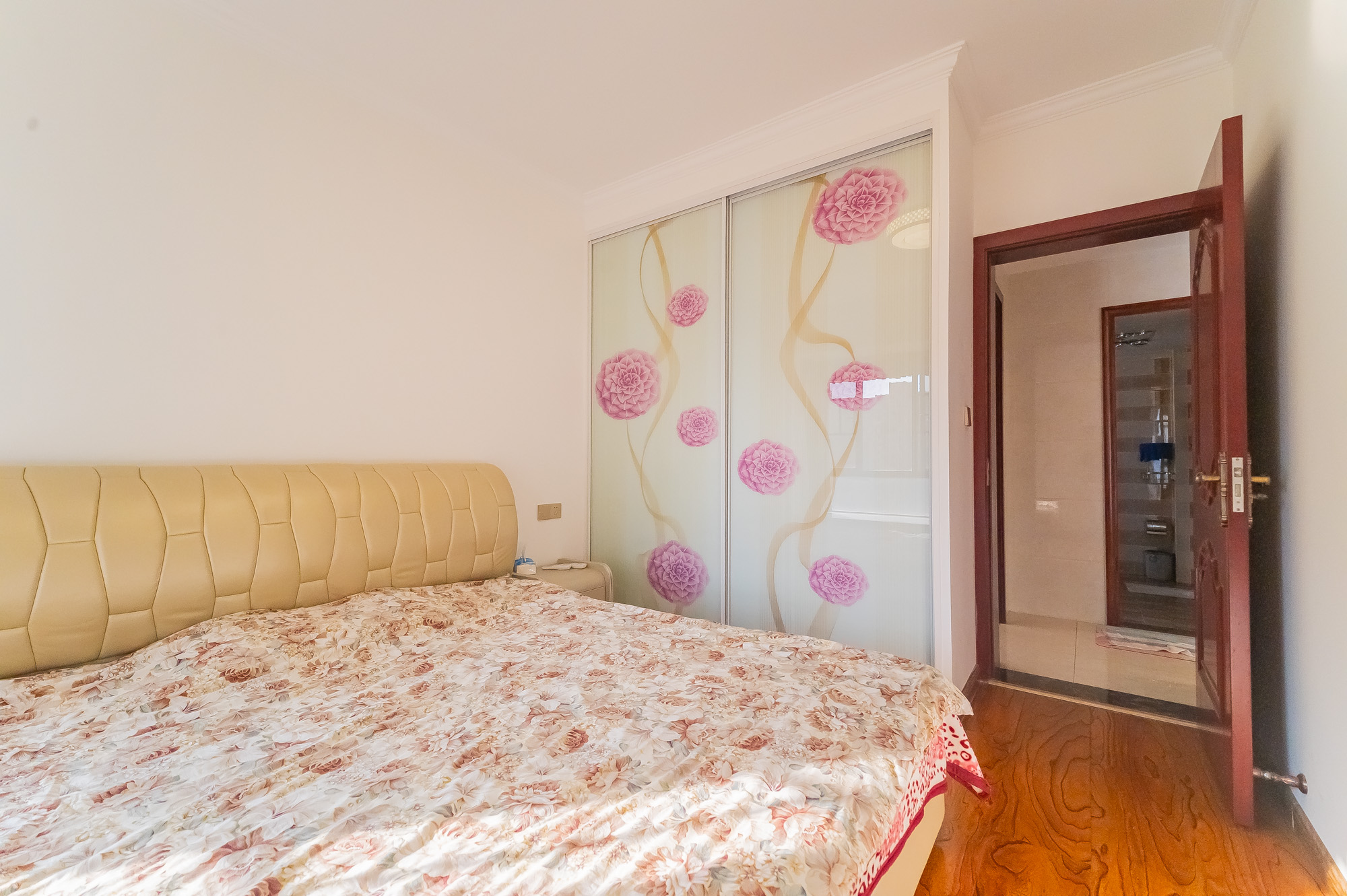 深业睿城 2室2厅1卫 66.8万 深业睿城 2室2厅1卫 66.8万卧室