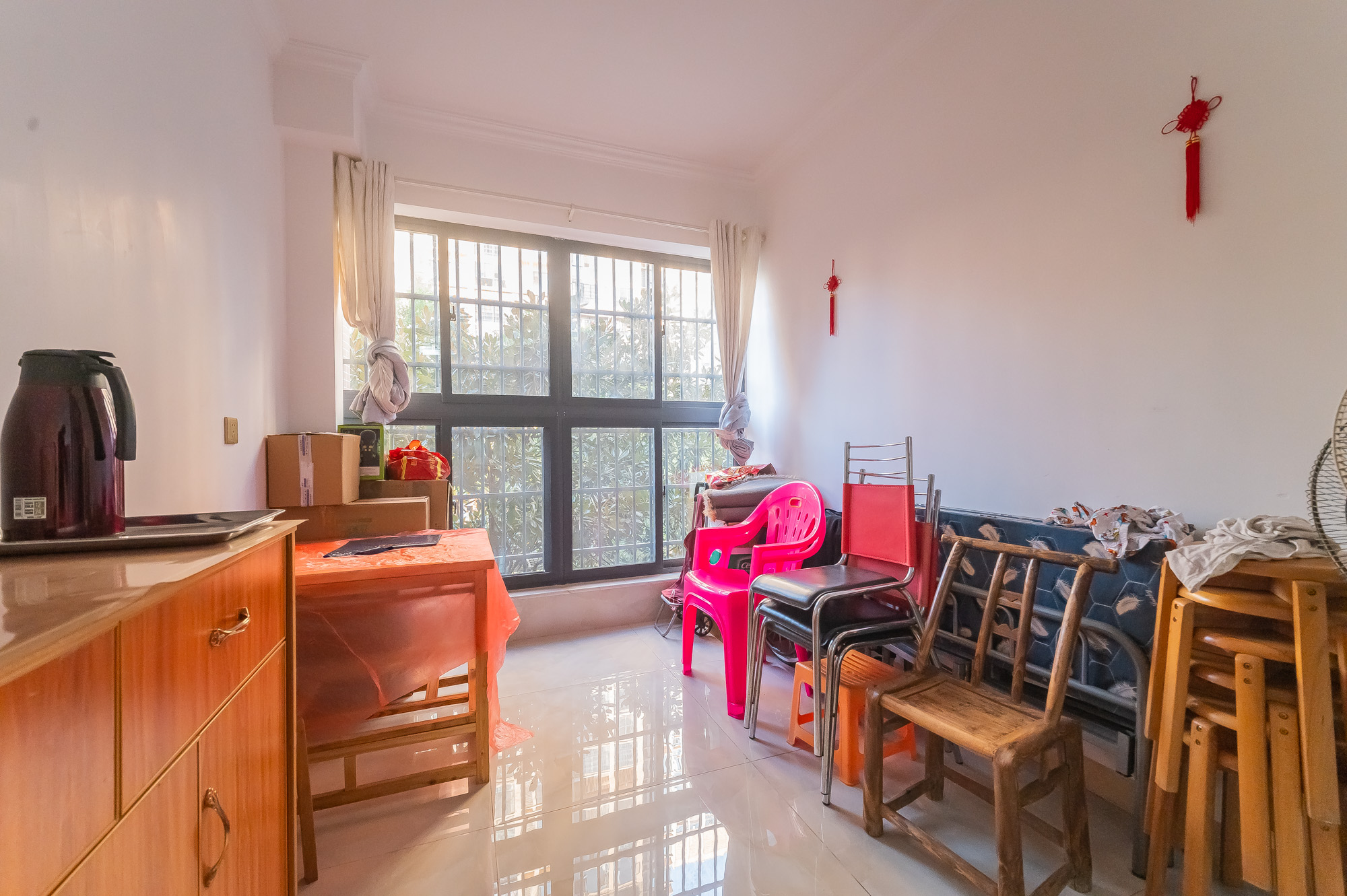 深业睿城  4室2厅2卫    107.0万 深业睿城  4室2厅2卫    107.0万卧室