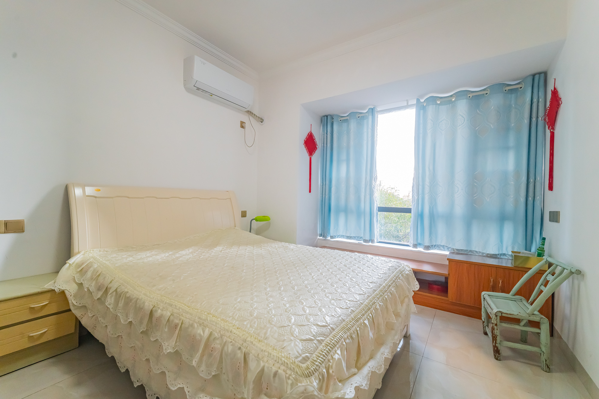 深业睿城  4室2厅2卫    107.0万 深业睿城  4室2厅2卫    107.0万卧室