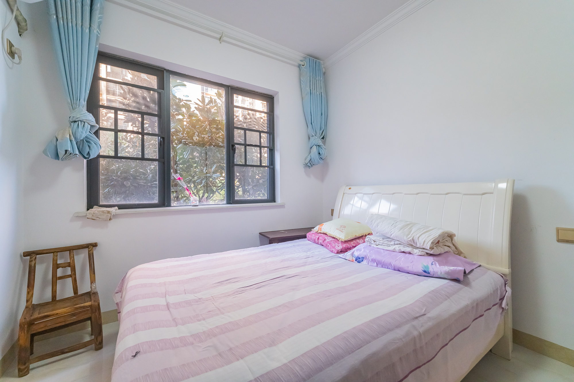 深业睿城  4室2厅2卫    107.0万 深业睿城  4室2厅2卫    107.0万卧室