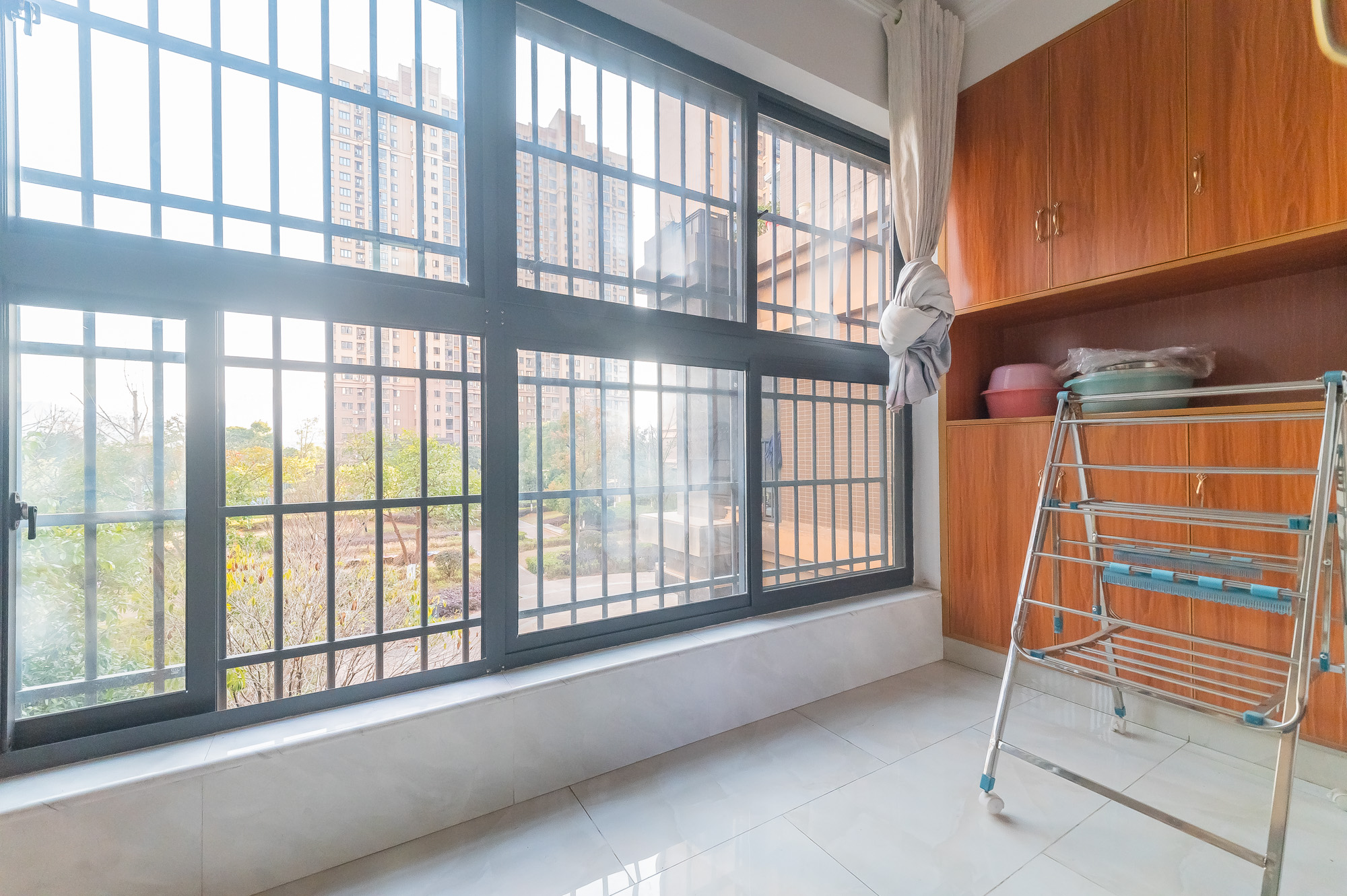 深业睿城  4室2厅2卫    107.0万 深业睿城  4室2厅2卫    107.0万阳台