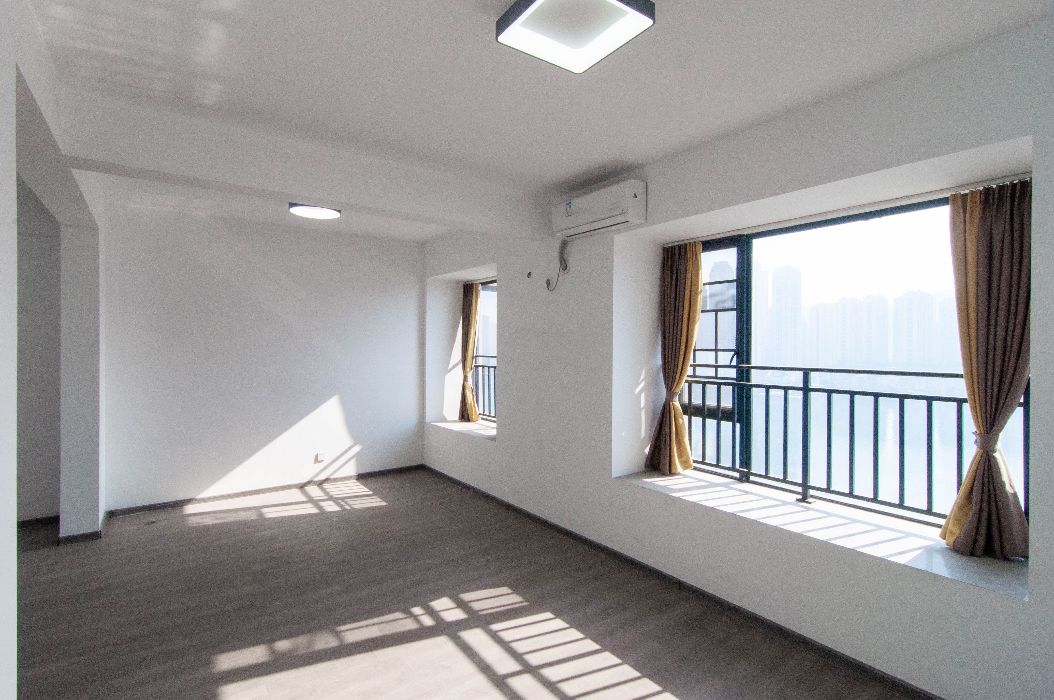 中建梅溪湖中心  4室2厅3卫   398.00万其他