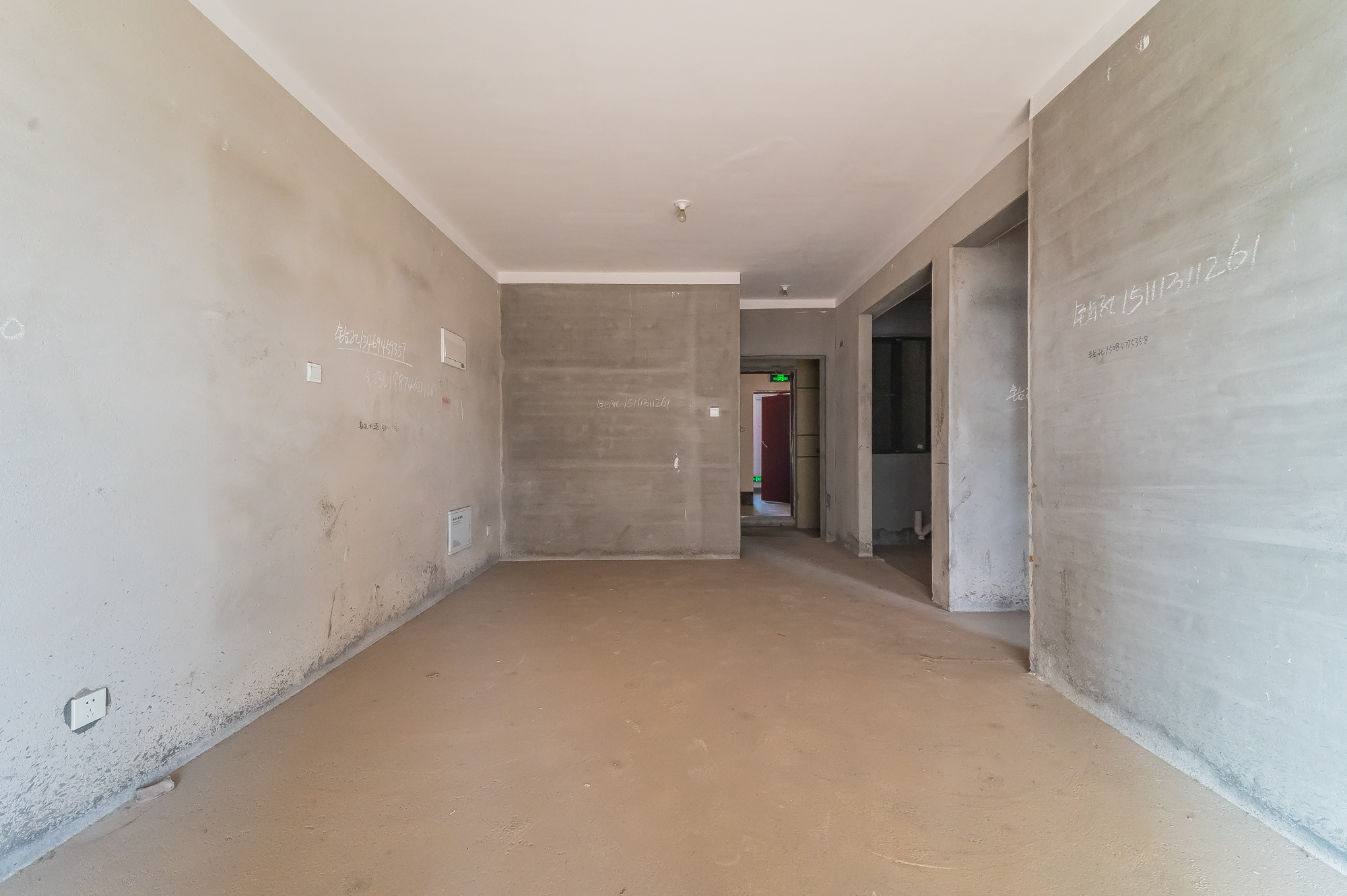 星湖湾一期高层 3室2厅1卫 62.8万 星湖湾一期高层 3室2厅1卫 62.8万客厅