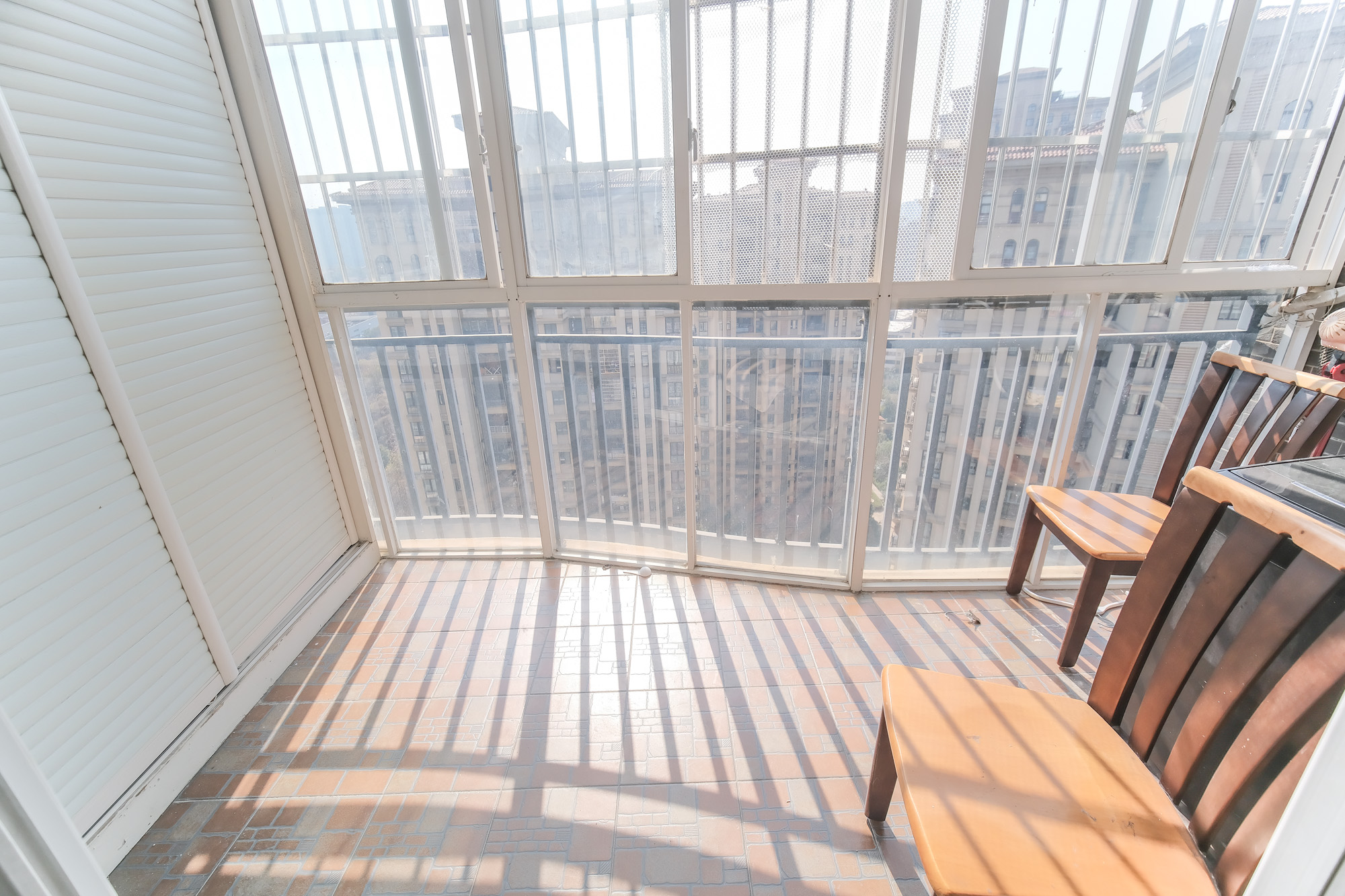 世景华庭 2室2厅1卫 42.0万 世景华庭 2室2厅1卫 42.0万阳台