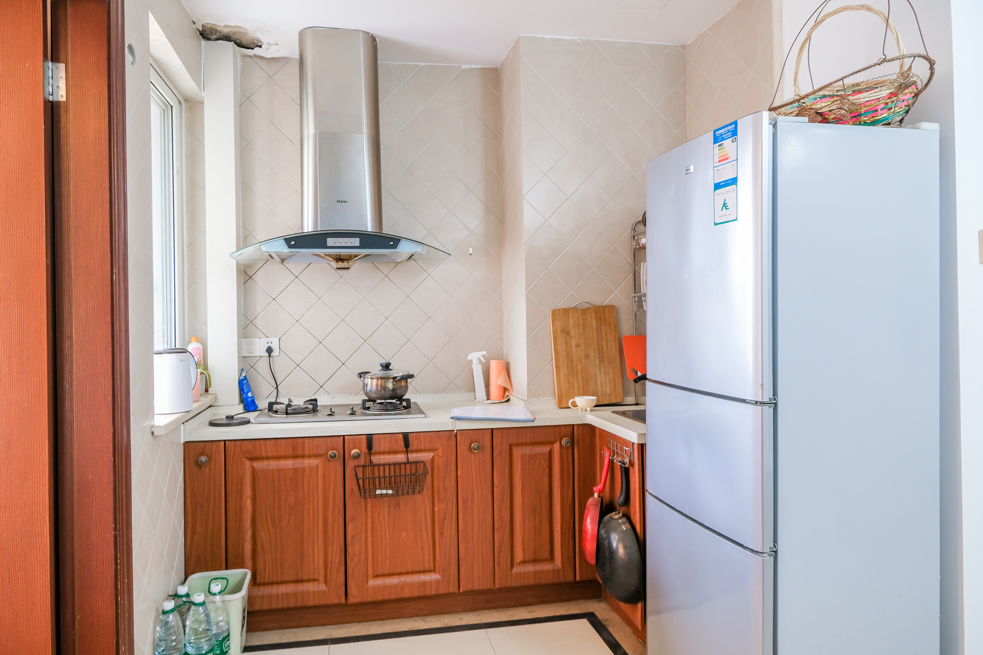 郡原居里 1室1厅1卫 30.0万 郡原居里 1室1厅1卫 30.0万厨房