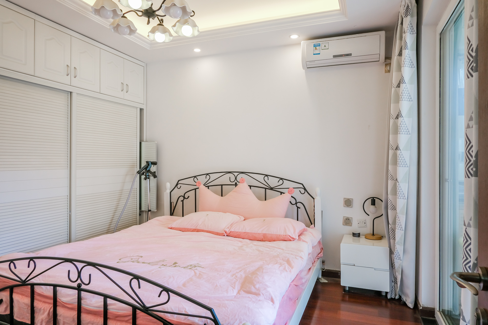 郡原居里 1室1厅1卫 30.0万 郡原居里 1室1厅1卫 30.0万卧室