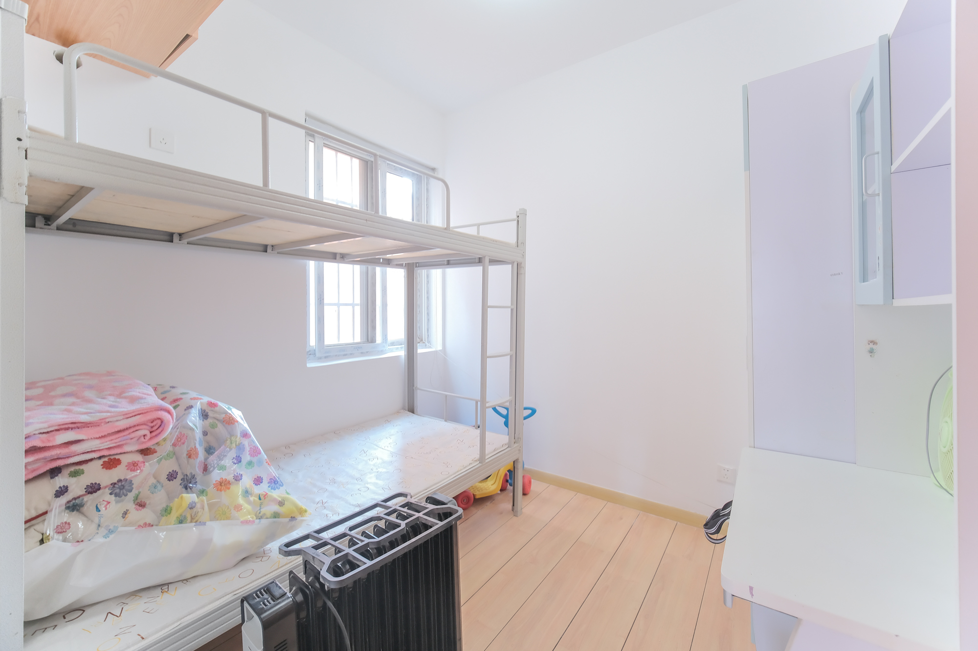 山水湾 2室2厅1卫 33.0万 山水湾 2室2厅1卫 33.0万卧室