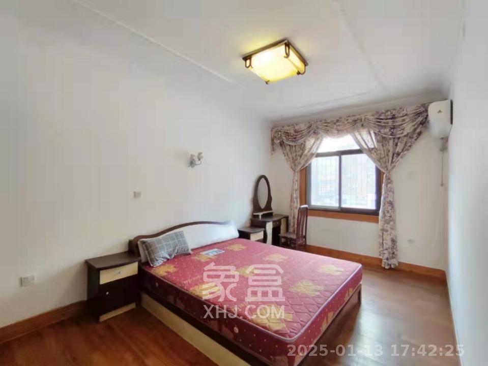 交警大队宿舍 3室2厅1卫 1200.0元/月 交警大队宿舍 3室2厅1卫 1200.0元/月室内图