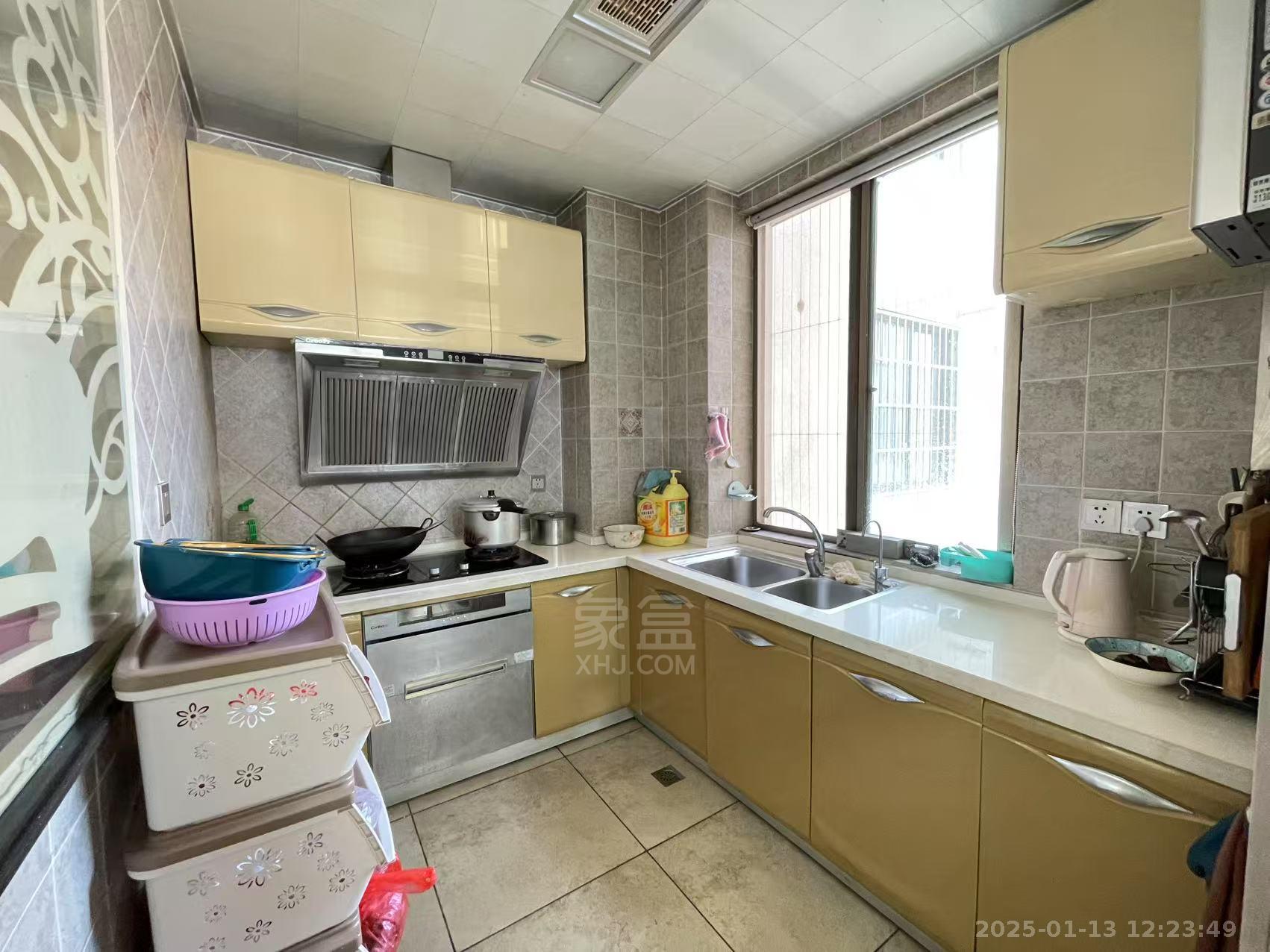 明月湖 3室2厅1卫 2200.0元/月 明月湖 3室2厅1卫 2200.0元/月室内图