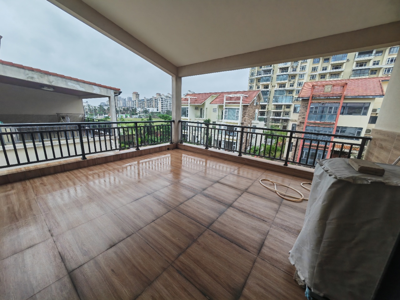 昌茂西雅图·丽湾  6室3厅6卫    1110.0万 昌茂西雅图·丽湾  6室3厅6卫    1110.0万室内图