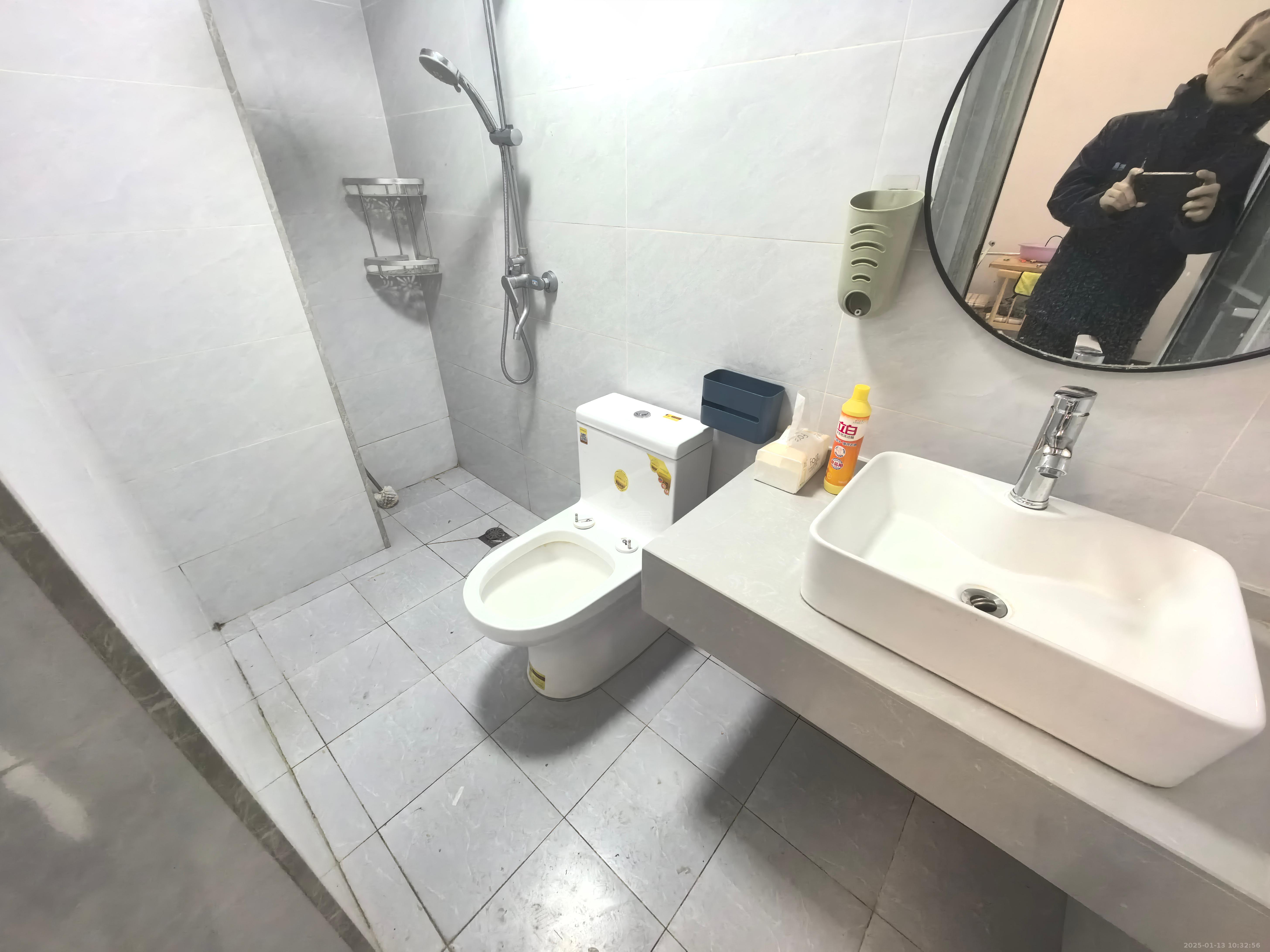 凯风珑城 1室1厅1卫 1100.0元/月 凯风珑城 1室1厅1卫 1100.0元/月室内图