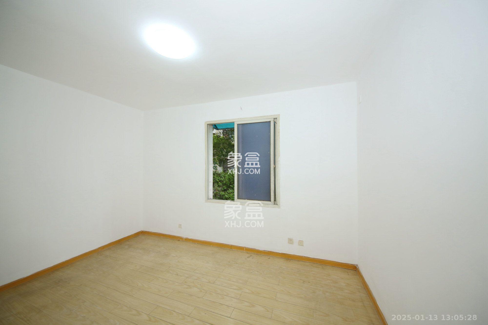 市直属机关宿舍  3室1厅0卫   1800.00元/月室内图