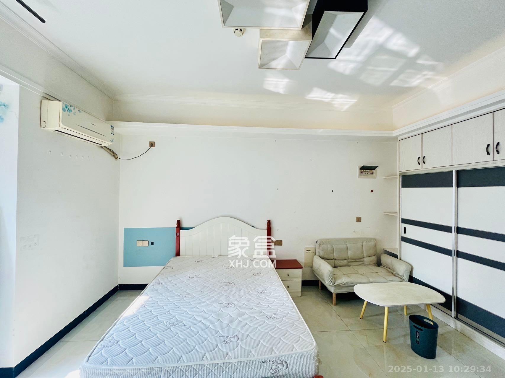 新世界广场 1室1厅1卫 1600.0元/月 新世界广场 1室1厅1卫 1600.0元/月室内图