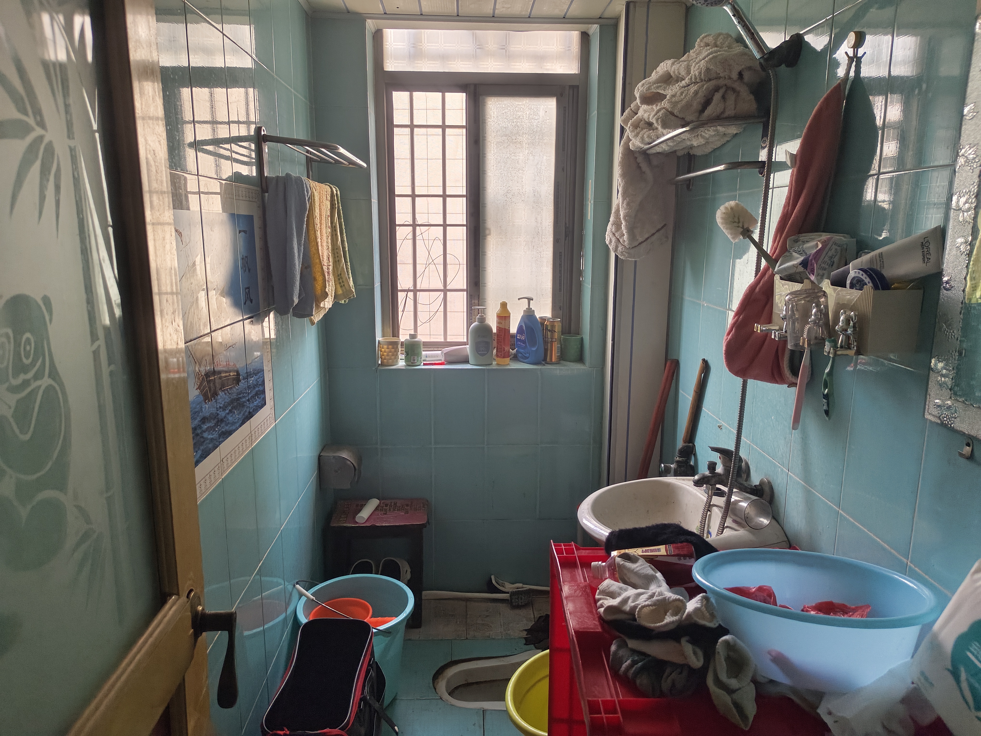 娄星区房改办(娄星征迁)家属楼 3室2厅2卫 33.8万 娄星区房改办(娄星征迁)家属楼 3室2厅2卫 33.8万客厅