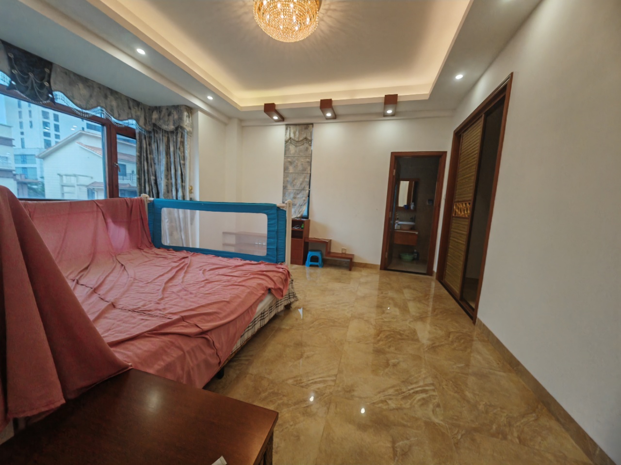 昌茂西雅图·丽湾  6室3厅6卫    1110.0万 昌茂西雅图·丽湾  6室3厅6卫    1110.0万室内图