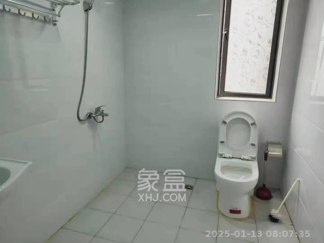 五矿格澜郡 3室2厅2卫 2000.0元/月 五矿格澜郡 3室2厅2卫 2000.0元/月室内图