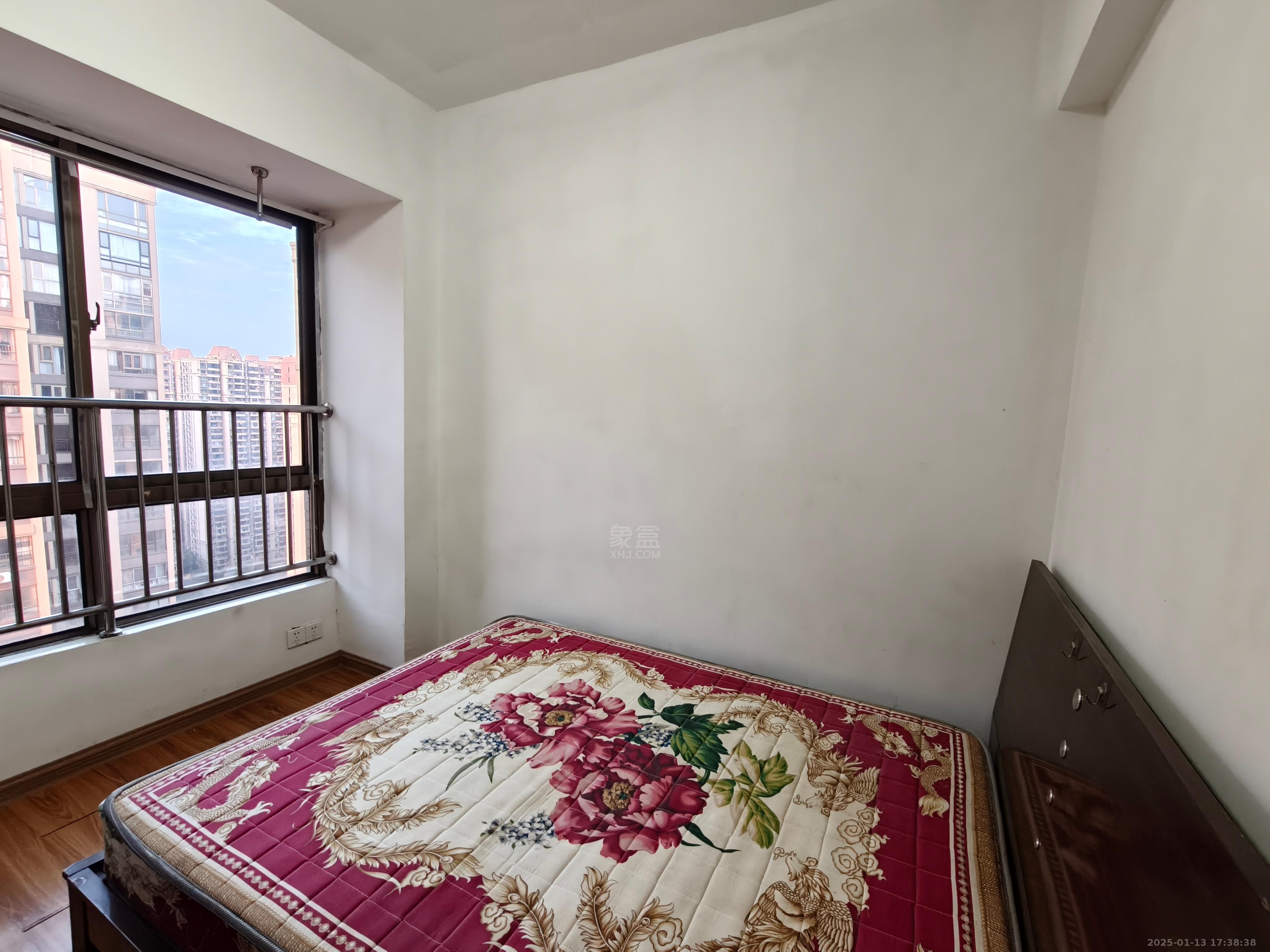 奥园养生城 2室2厅1卫 1500.0元/月 奥园养生城 2室2厅1卫 1500.0元/月室内图