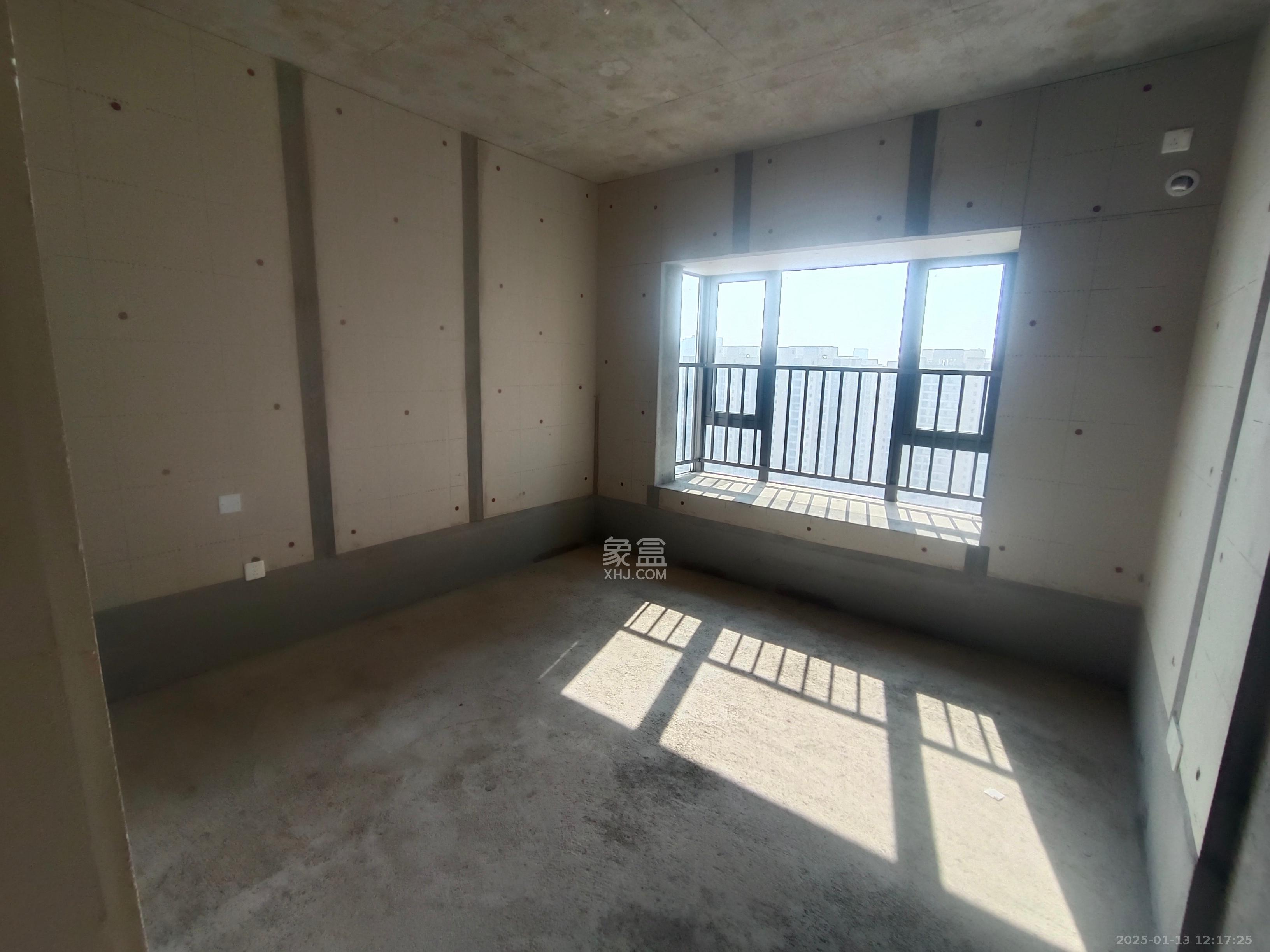 阳光城尚东湾嘉林苑 4室2厅2卫 2000.0元/月 阳光城尚东湾嘉林苑 4室2厅2卫 2000.0元/月室内图