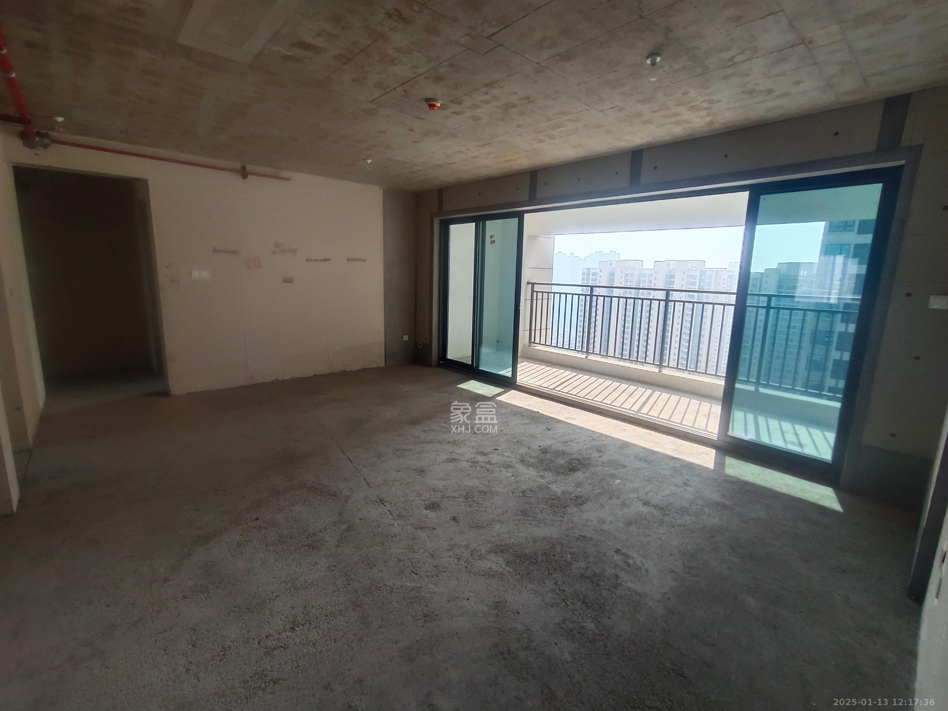 阳光城尚东湾嘉林苑 4室2厅2卫 2000.0元/月 阳光城尚东湾嘉林苑 4室2厅2卫 2000.0元/月室内图