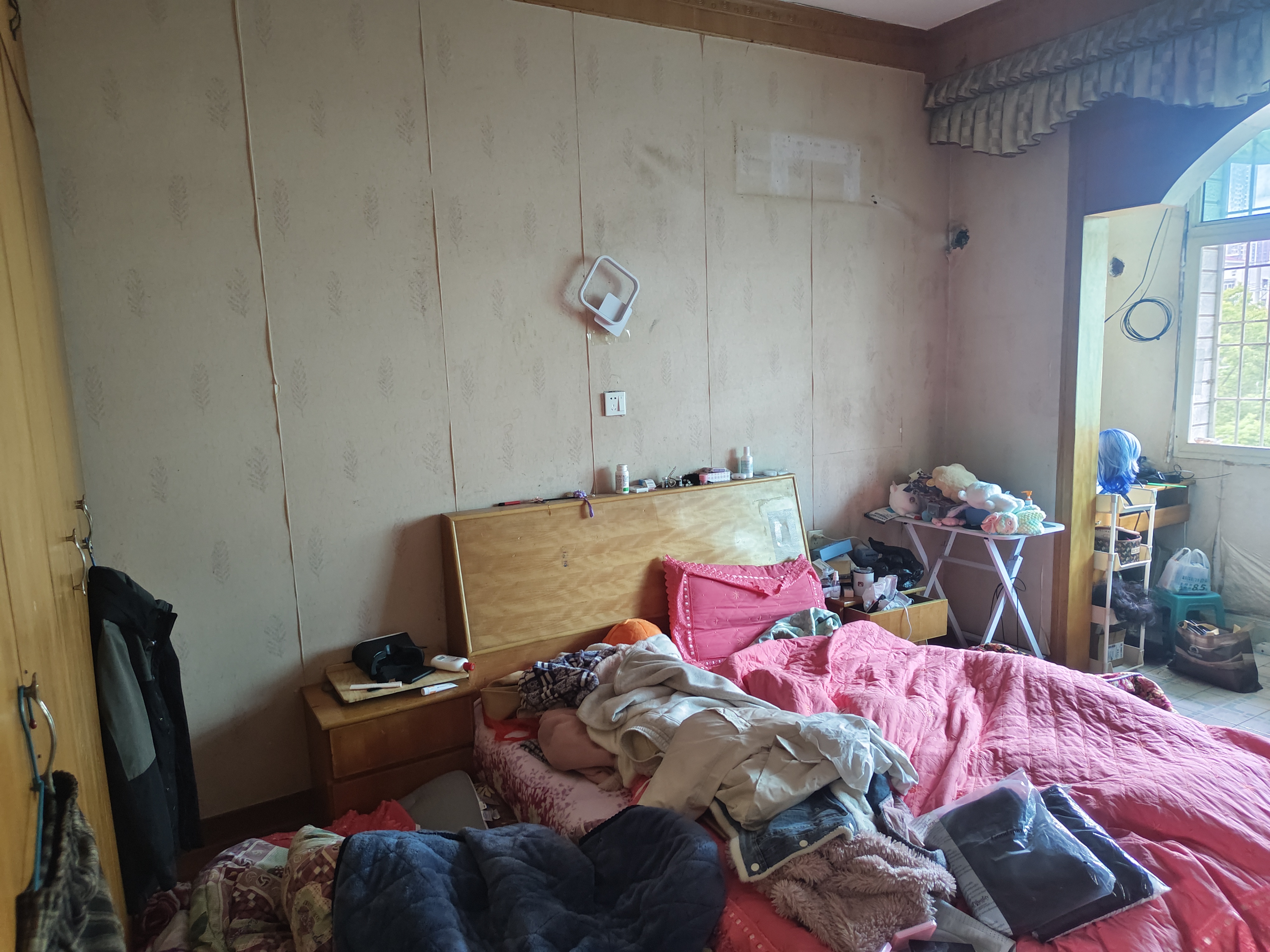 娄星区房改办(娄星征迁)家属楼 3室2厅2卫 33.8万 娄星区房改办(娄星征迁)家属楼 3室2厅2卫 33.8万客厅