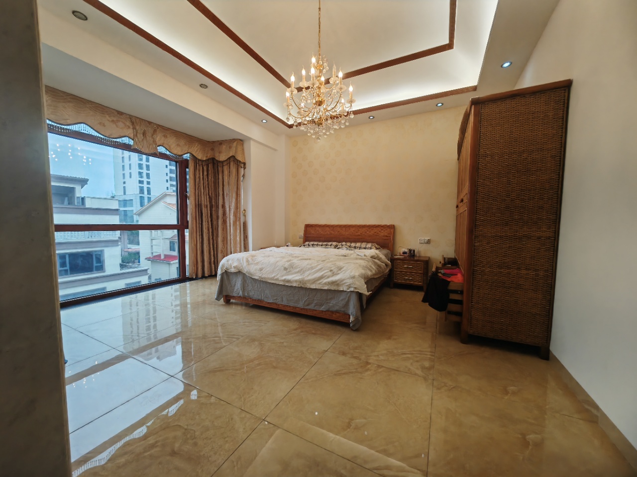 昌茂西雅图·丽湾  6室3厅6卫    1110.0万 昌茂西雅图·丽湾  6室3厅6卫    1110.0万室内图