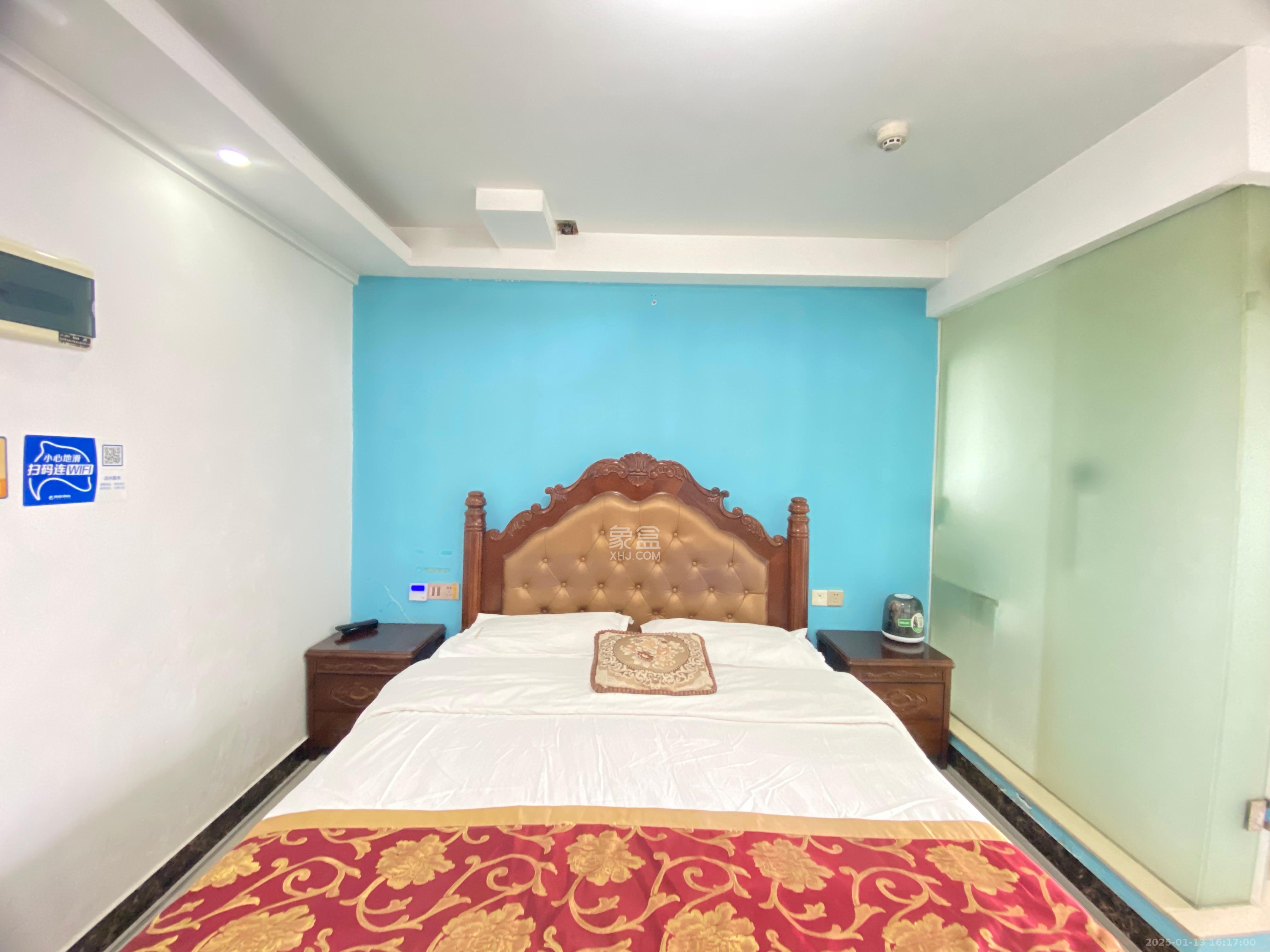 金色loft(鑫秋大厦) 2室1厅1卫 2000.0元/月 金色loft(鑫秋大厦) 2室1厅1卫 2000.0元/月室内图