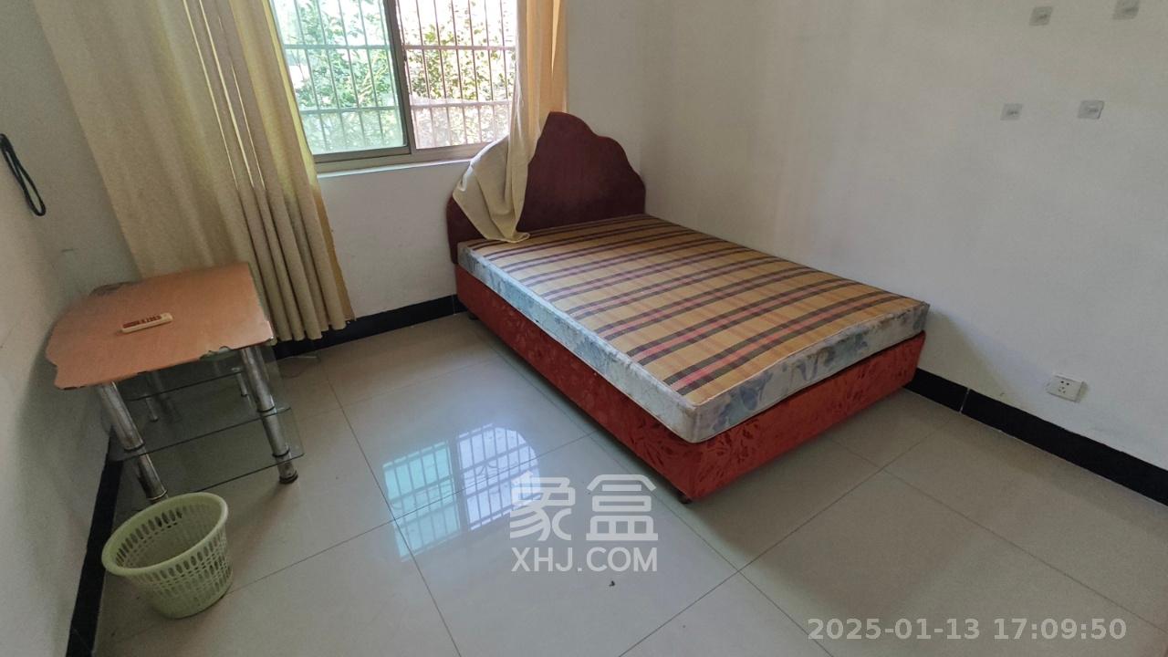 金桂小区一期 3室1厅1卫 1800.0元/月 金桂小区一期 3室1厅1卫 1800.0元/月室内图