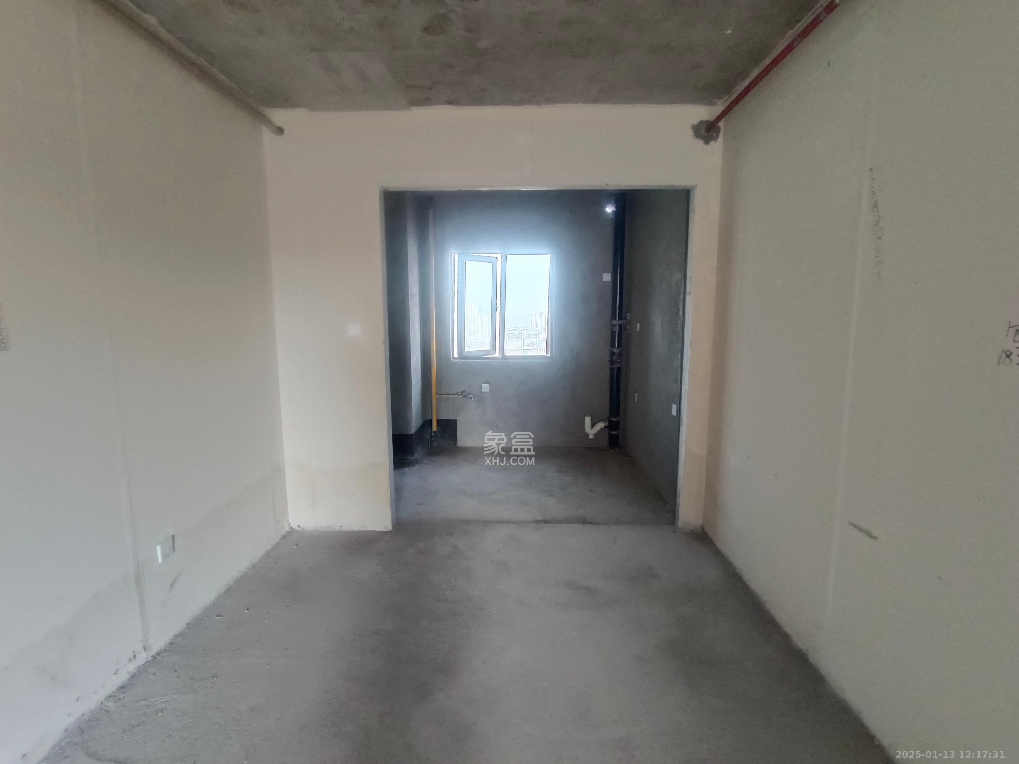 阳光城尚东湾嘉林苑 4室2厅2卫 2000.0元/月 阳光城尚东湾嘉林苑 4室2厅2卫 2000.0元/月室内图