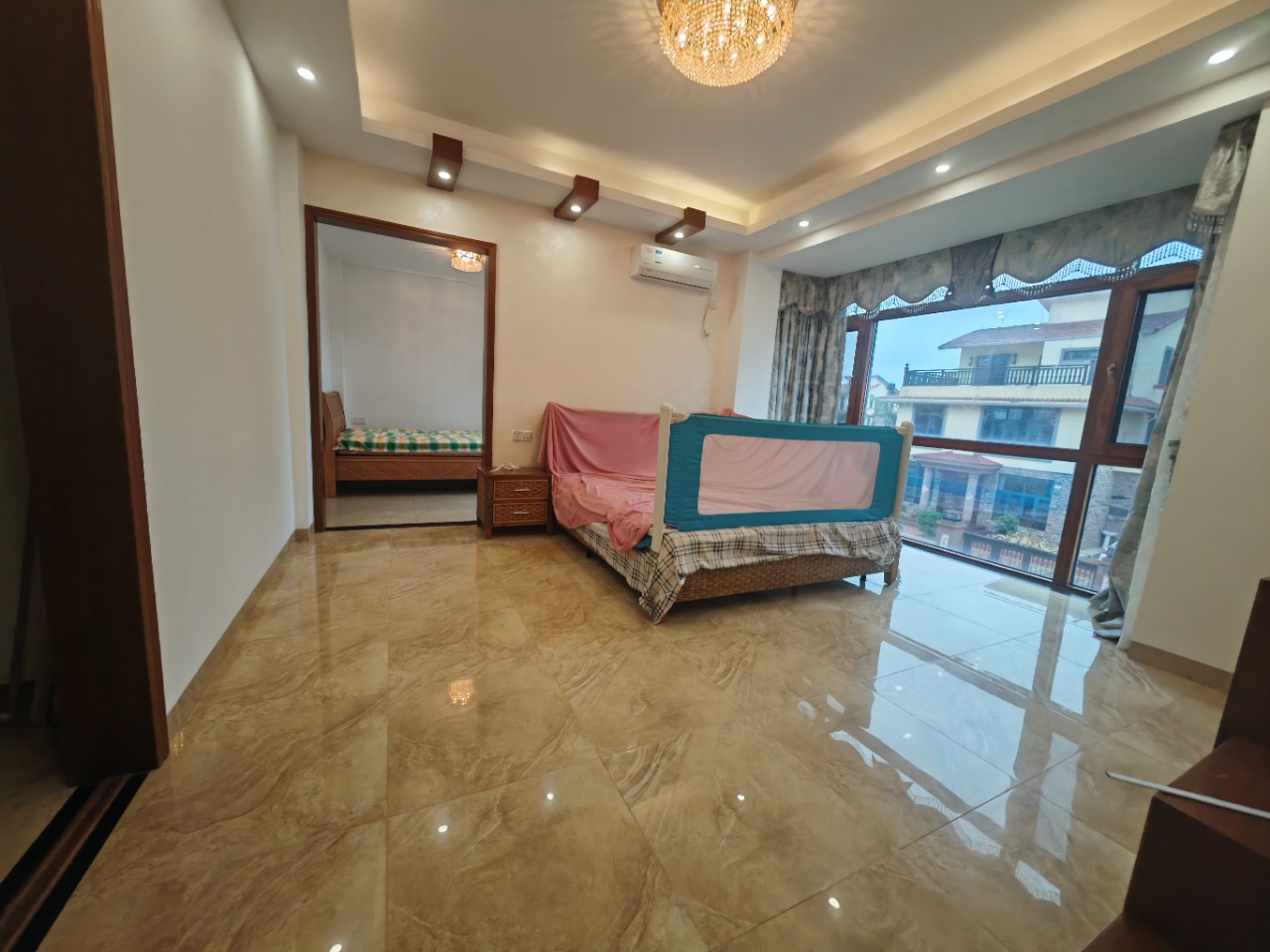 昌茂西雅图·丽湾  6室3厅6卫    1110.0万 昌茂西雅图·丽湾  6室3厅6卫    1110.0万室内图