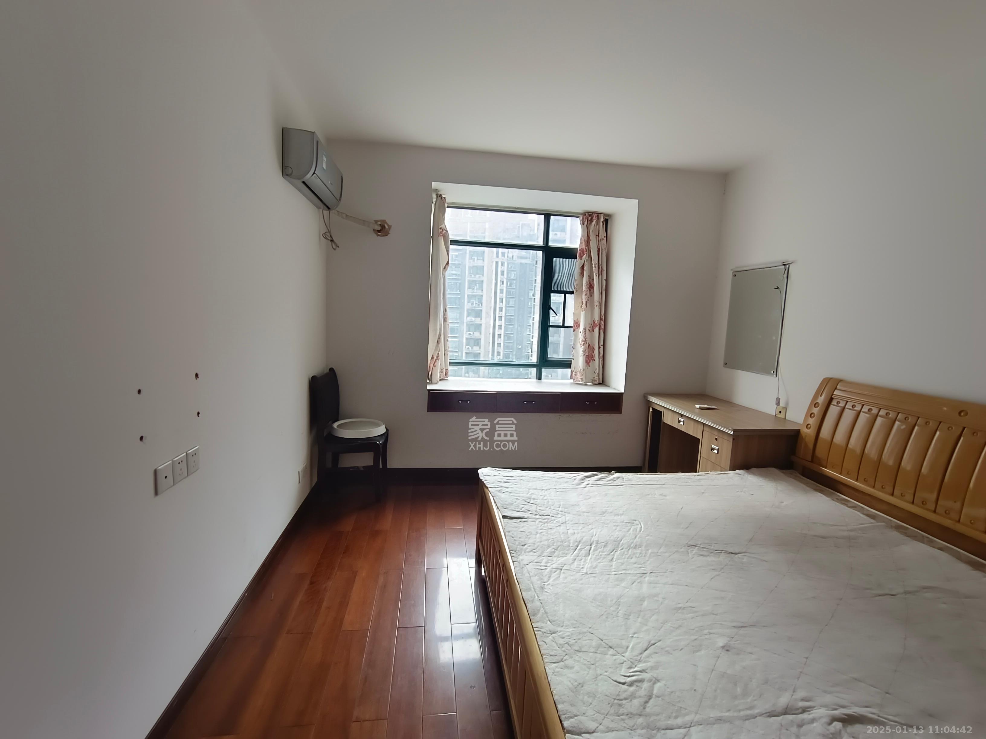 中江国际花城 1室2厅1卫 3300.0元/月 中江国际花城 1室2厅1卫 3300.0元/月室内图