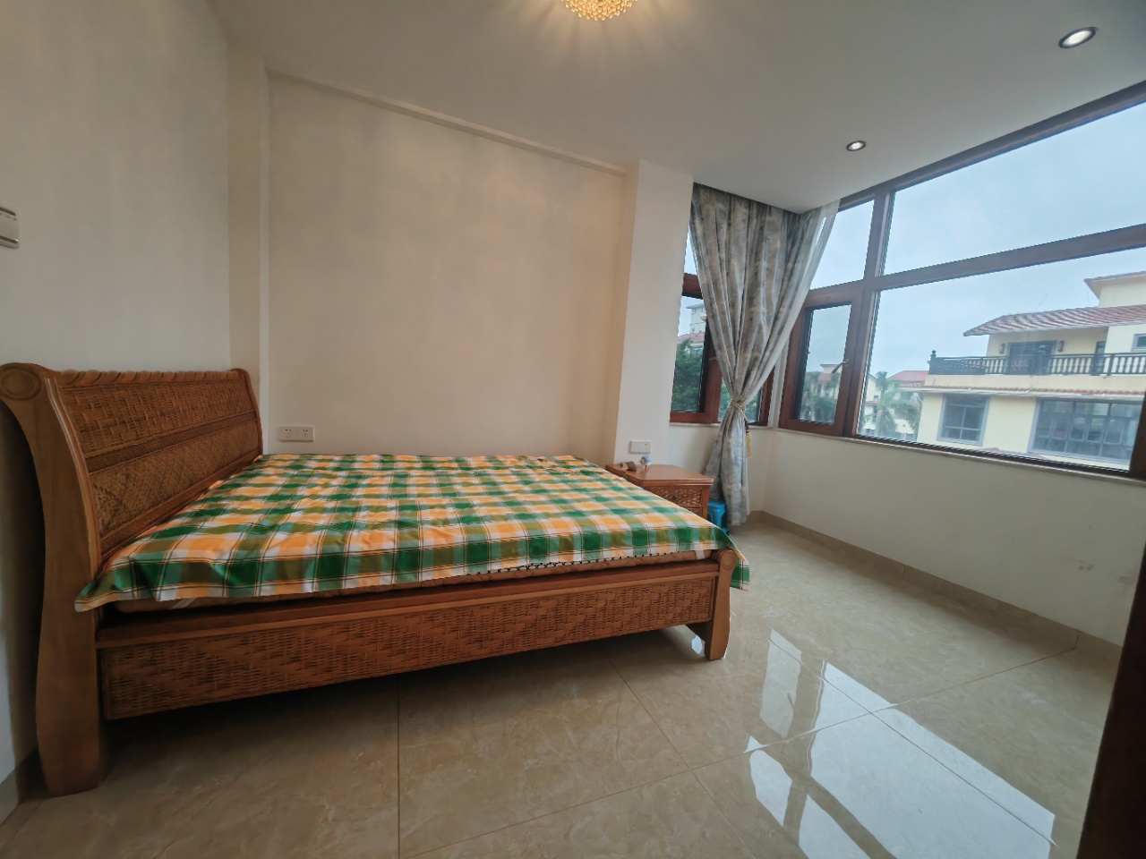 昌茂西雅图·丽湾  6室3厅6卫    1110.0万 昌茂西雅图·丽湾  6室3厅6卫    1110.0万室内图