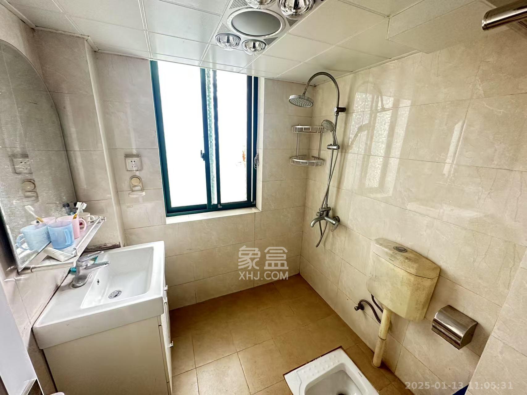 华盛世纪新城 2室2厅1卫 2300.0元/月 华盛世纪新城 2室2厅1卫 2300.0元/月室内图