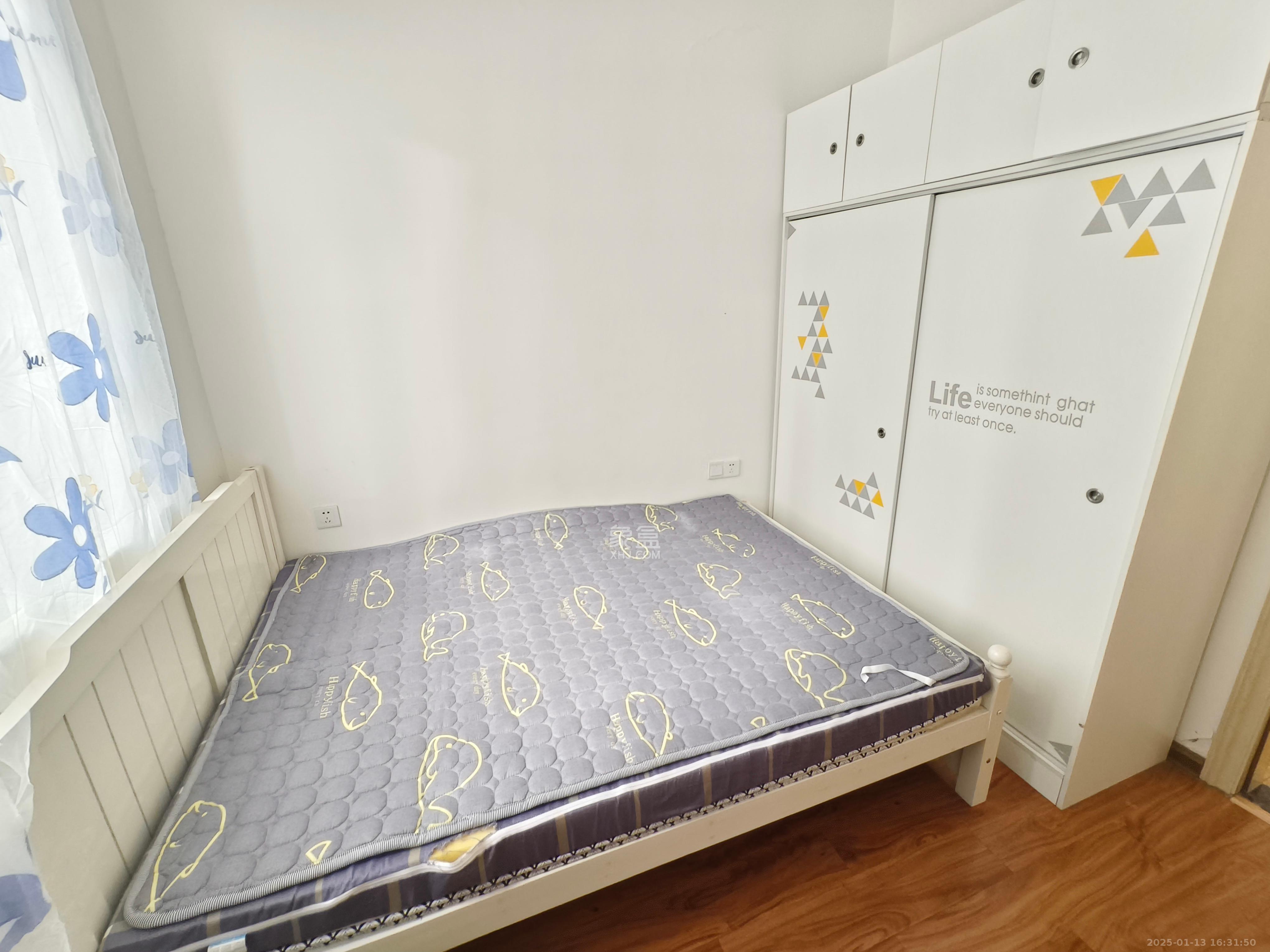 招商华发依云曦城  4室2厅2卫   3200.00元/月室内图